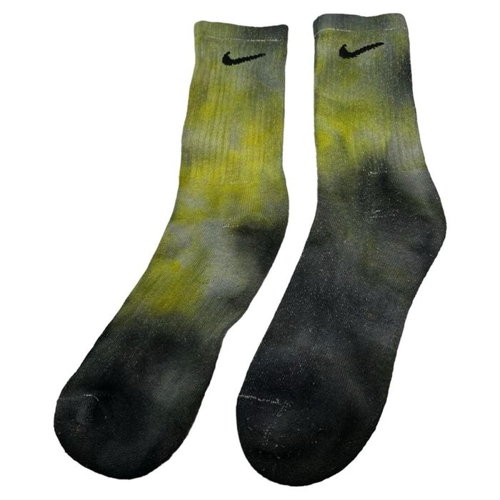 yellow socks nike