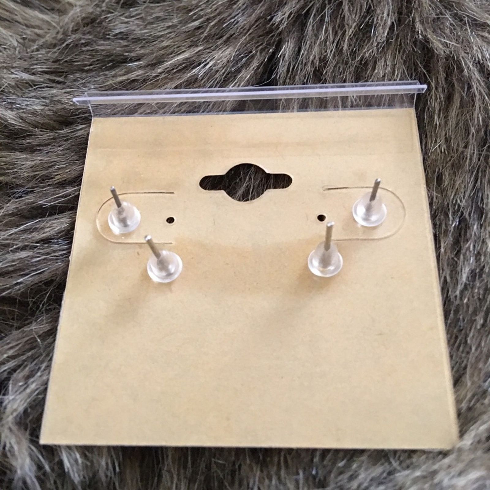 Vintage Vintage set of elegant gold tone pierced earrings Size ONE SIZE - 4 Thumbnail