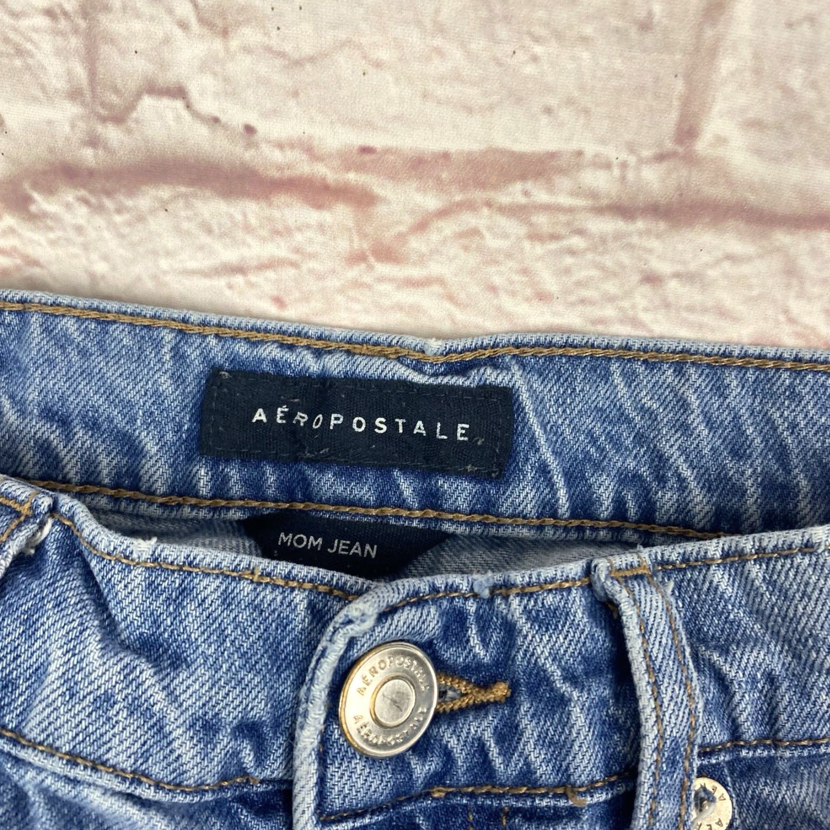 Vintage Aéropostale Jeans Mom Jean Distressed High Rise Light Wash Size 2 Women's Regular Blue Denim 26in Inseam Size 26" / US 2 / IT 38 - 6 Thumbnail