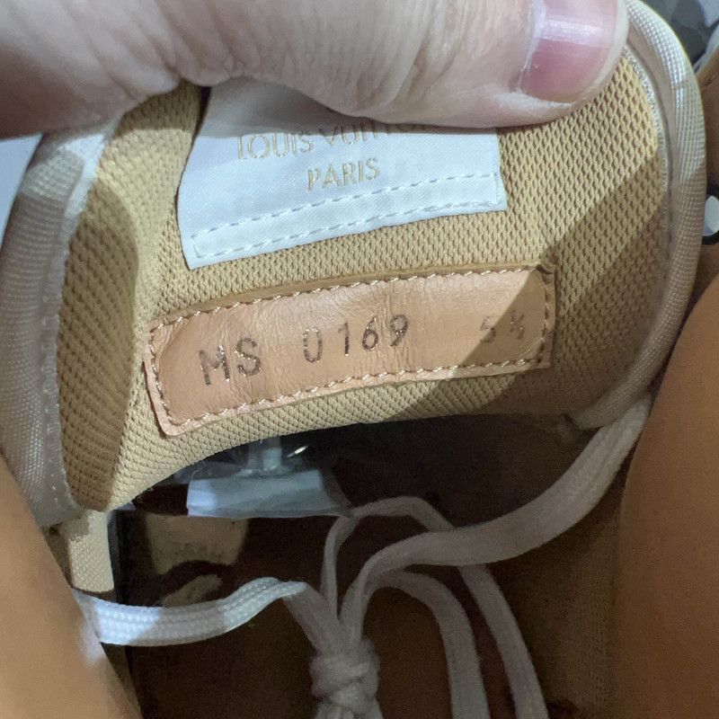 Louis Vuitton Louis Vuitton Rivoli Stylish High-Top Sneakers - Size US 8.5 / EU 41-42 - 5 Thumbnail