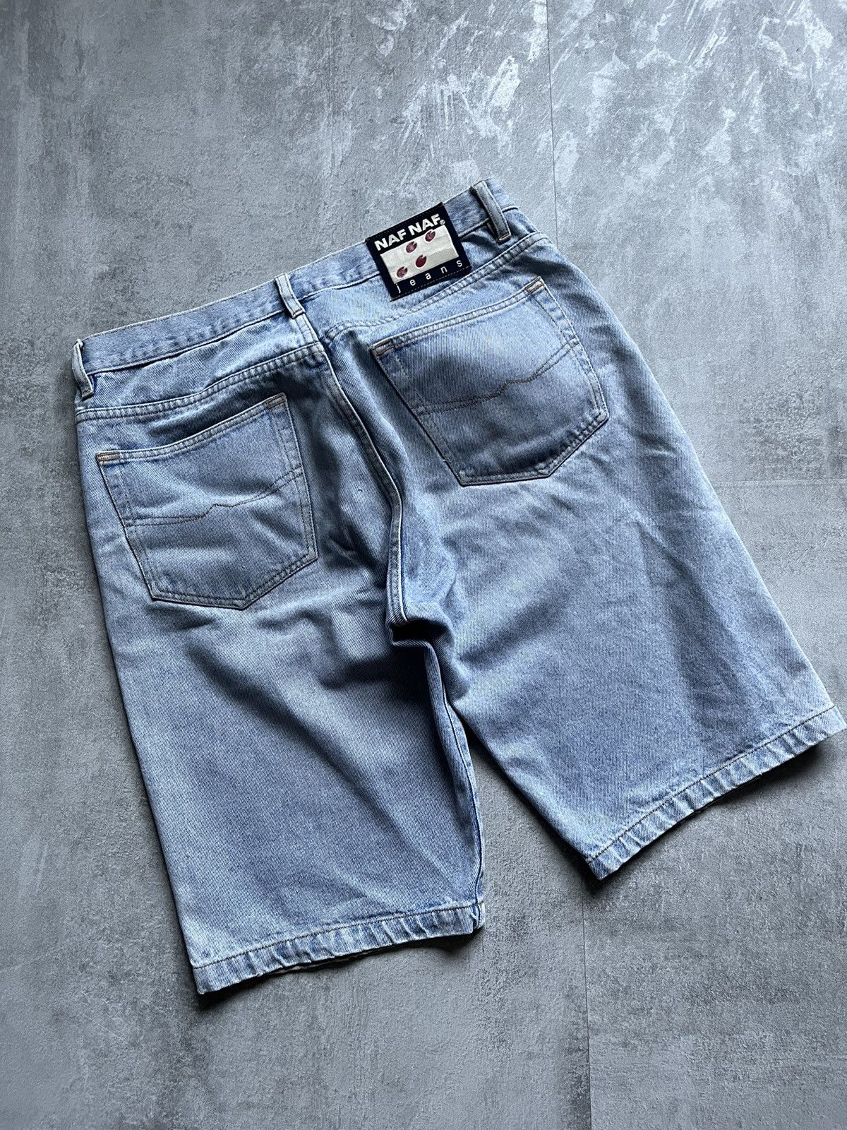 Vintage Vintage Naf Naf Baggy Blue Shorts Button Skate Outdoor 32 Size US 32 / EU 48 - 1 Thumbnail