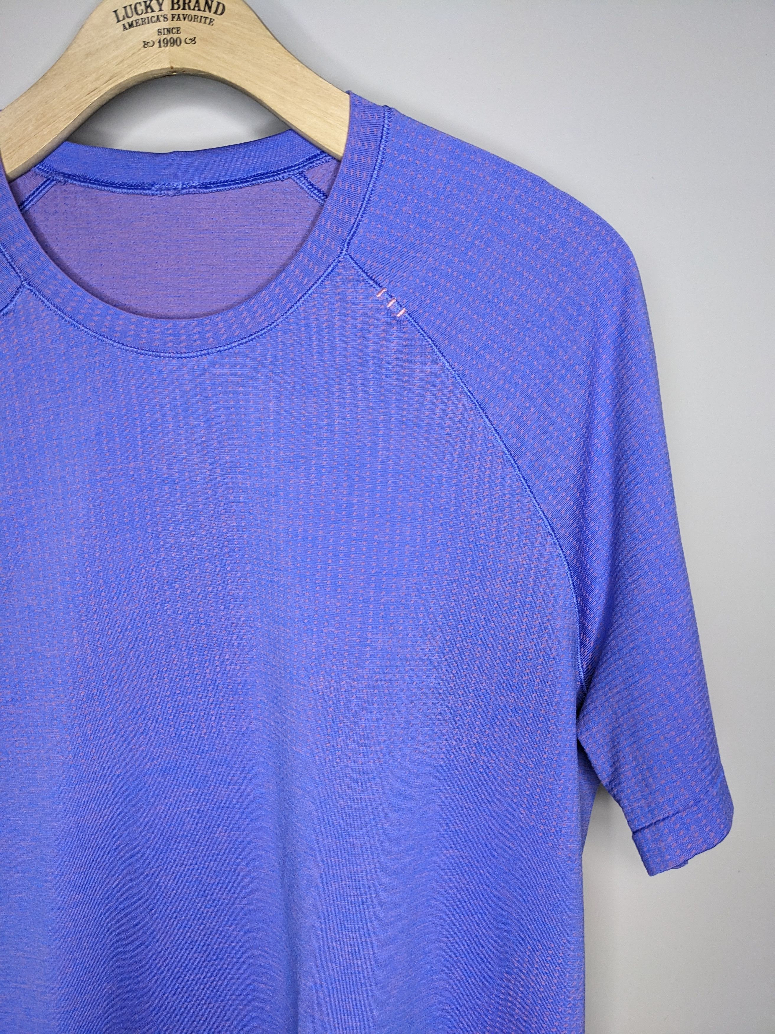 Lululemon Lululemon Metal Vent Tech Short Sleeve Shirt Large Blue Size US L / EU 52-54 / 3 - 1 Thumbnail