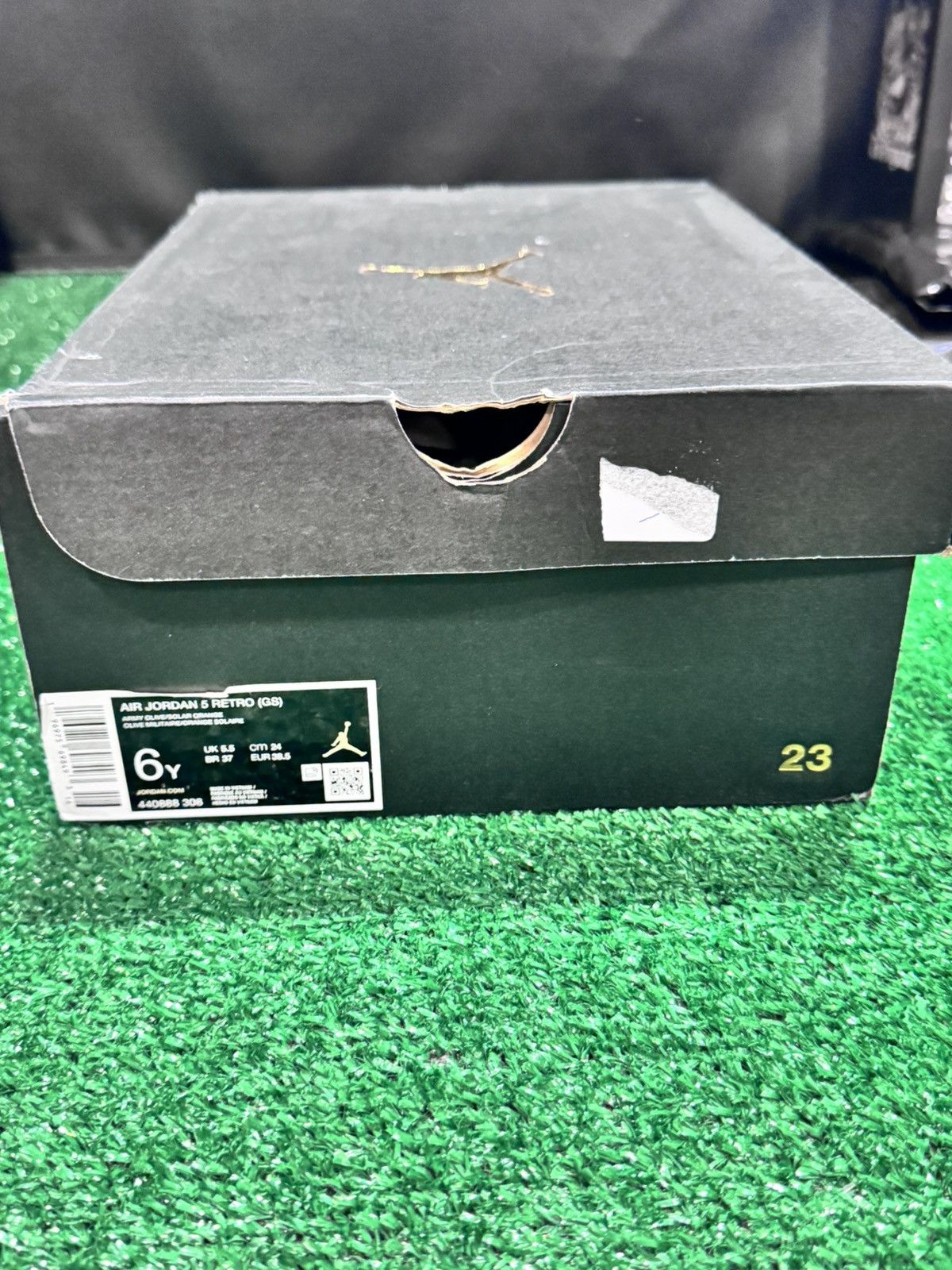 Jordan Brand Jordan 5 retro olive VNDS size 6y Size US 6 / EU 39 - 12 Thumbnail