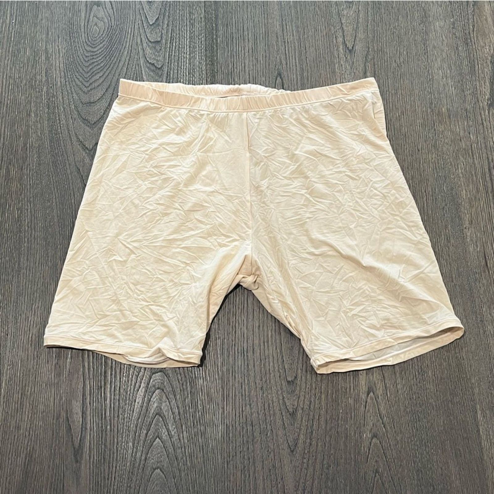 SKIMS NWT Skims Fits Everybody Bike Shorts Sand Size 2X Size 37" - 1 Thumbnail