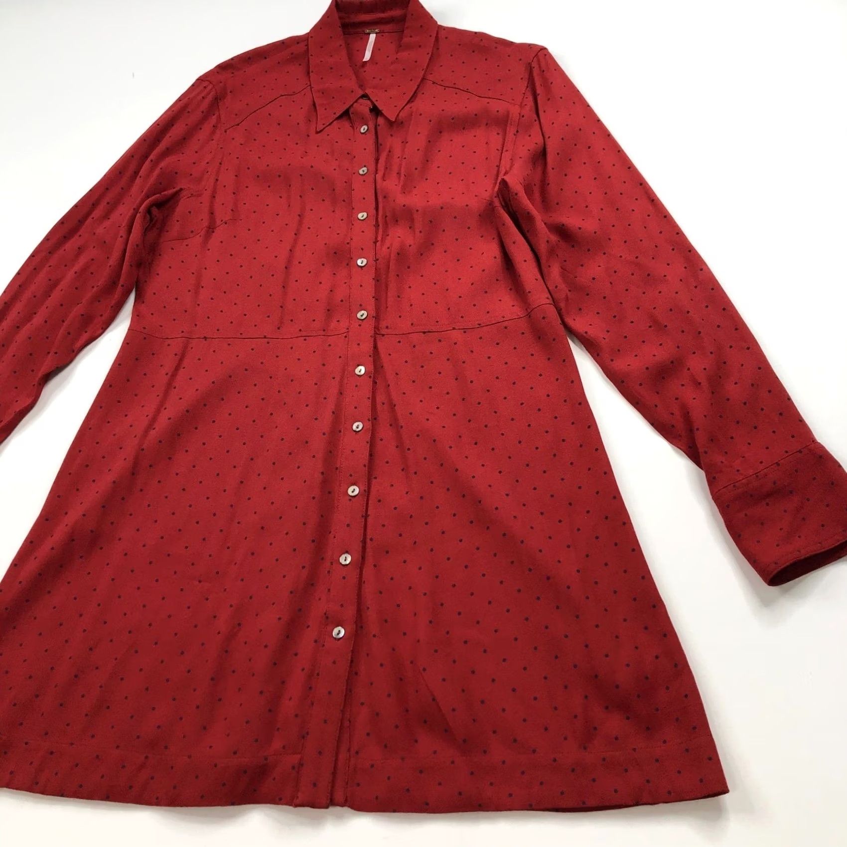 Free People Free People Tunic Shirt Long Sleeve Button Polka Dot Red Women's Large Viscose Rayon Modern Classic Size L / US 10 / IT 46 - 2 Thumbnail
