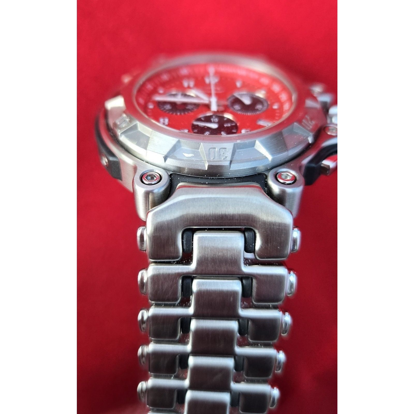 Oakley NEW Oakley Crystal Crankcase Swiss Dive Watch Stainles Steel Size 32 - 6 Thumbnail