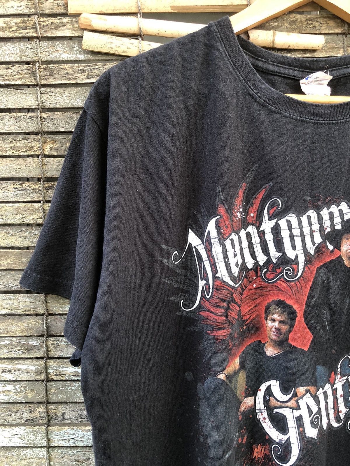 Band Tees × Vintage Vintage Y2K American Country Montgomery Gentry Tour Tee Size US XL / EU 56 / 4 - 6 Thumbnail
