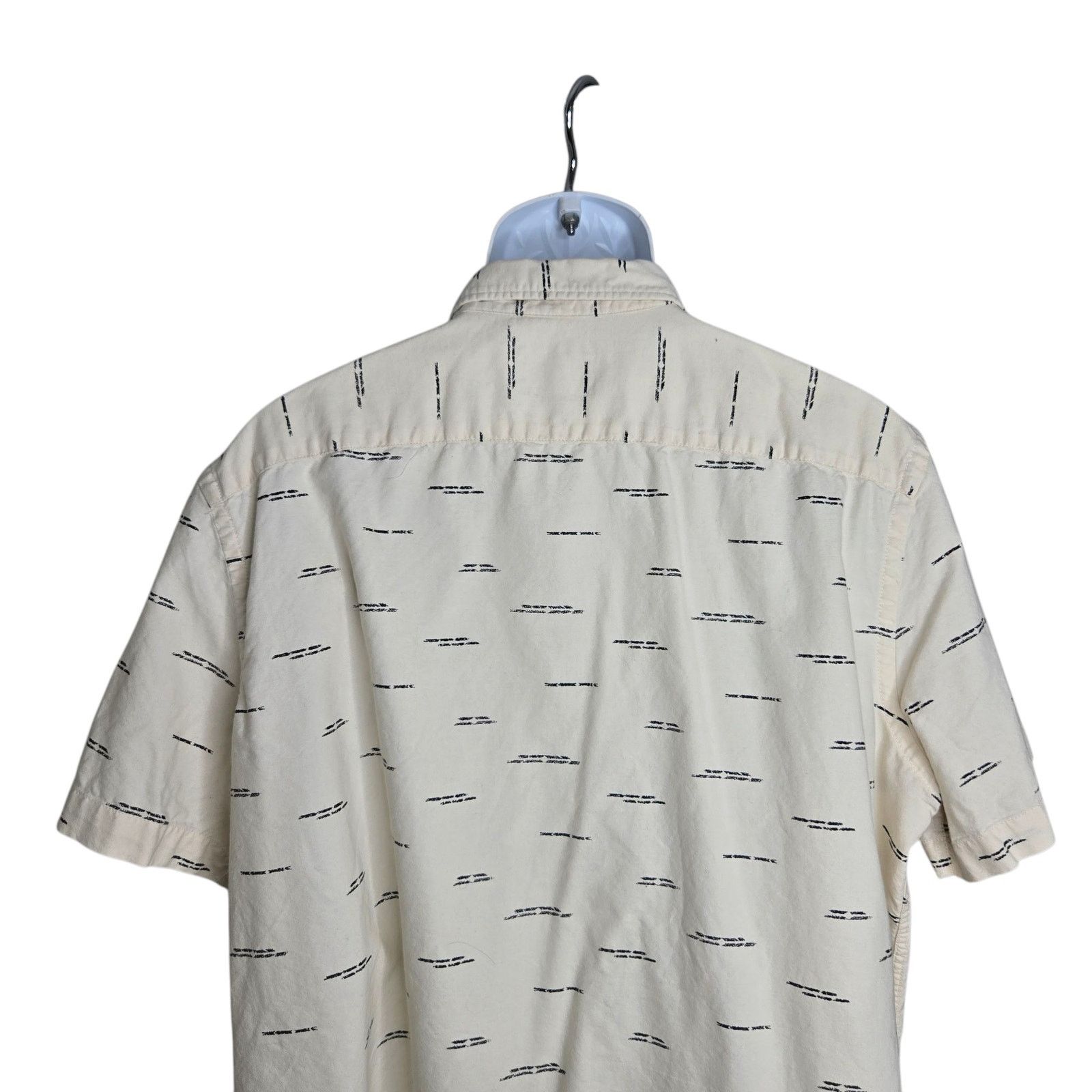 American Eagle Outfitters American Eagle Mens Geometric Print Shirt XL Cream Button Size US XL / EU 56 / 4 - 7 Thumbnail