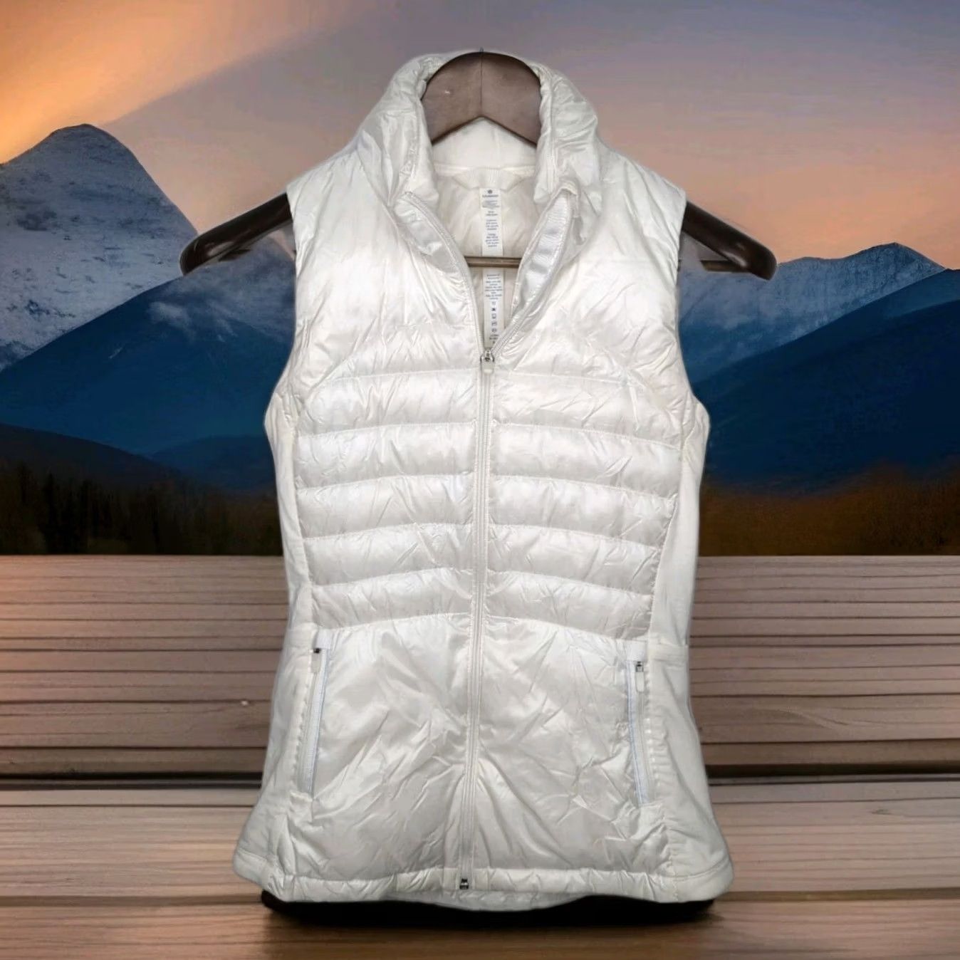 Lululemon Lululemon Down For A Run Quilted Puffer Vest Running Jacket Womens Small 4 White Size S / US 4 / IT 40 - 7 Thumbnail
