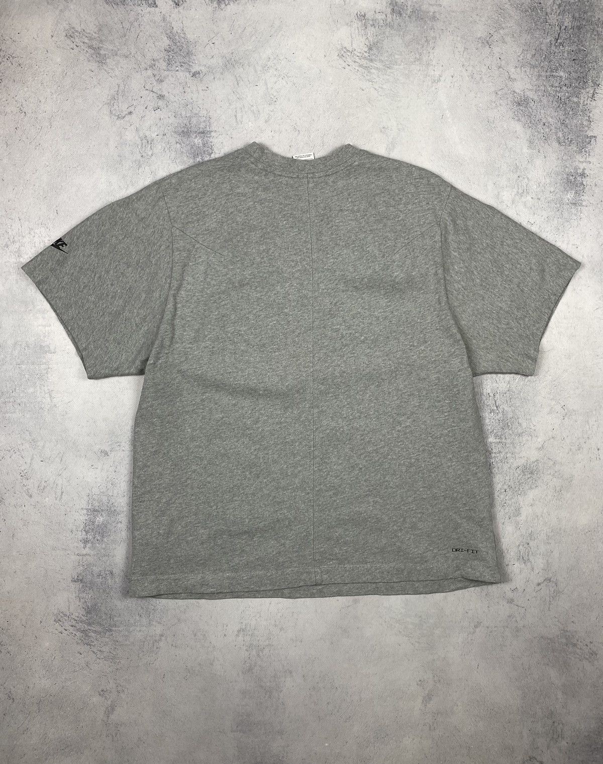Nike Nike Tech Fleece Essentials Dri Fit Gray Drill T Shirt Size US M / EU 48-50 / 2 - 8 Thumbnail