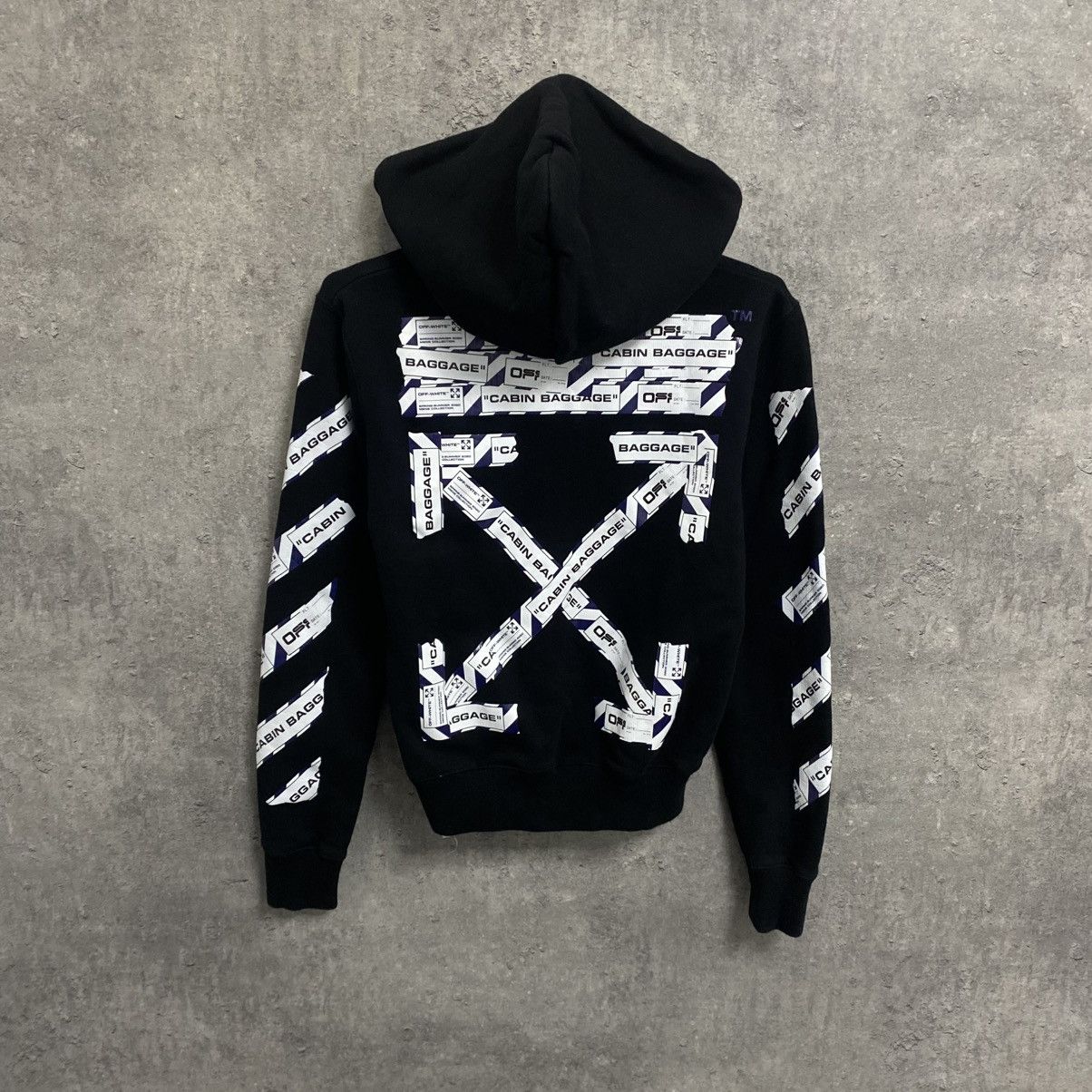 Off-White OFF-WHITE SS20 Airport Tape Arrow Hoodie Big Logo Size US XS / EU 42 / 0 - 1 Thumbnail