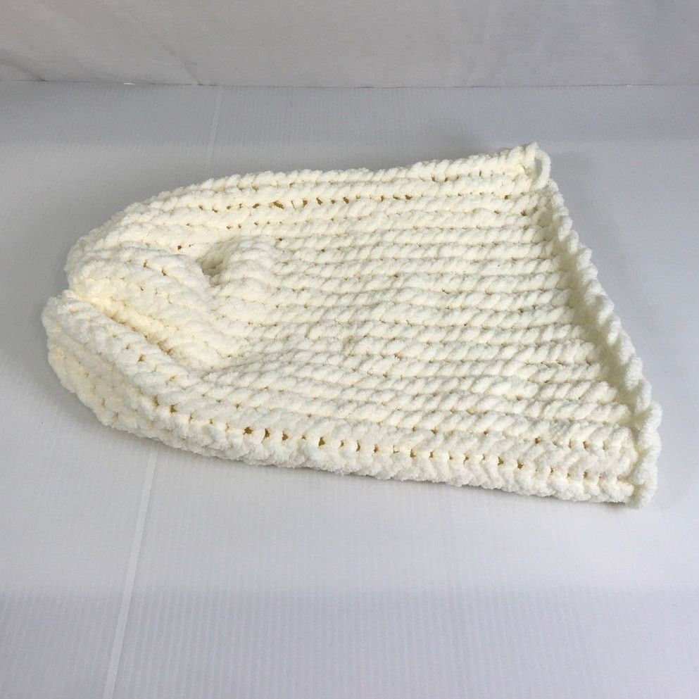 Handmade NWT Handmade Chunky Knitted Cream Adult Slouchy Beanie Size ONE SIZE - 5 Thumbnail