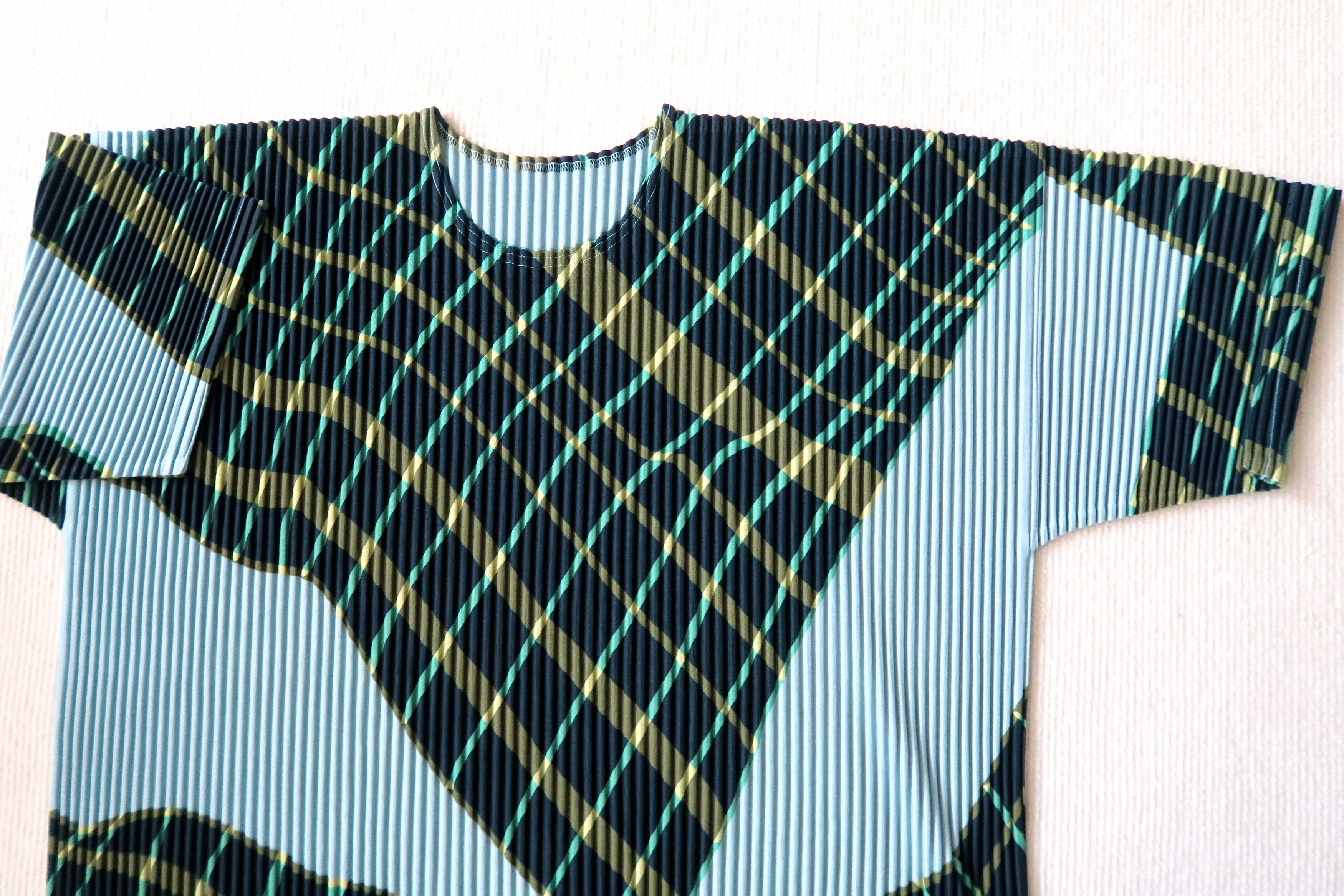 Homme Plisse Issey Miyake Homme Plisse Issey Miyake Windswept Plaid T-Shirt Size US L / EU 52-54 / 3 - 13 Thumbnail