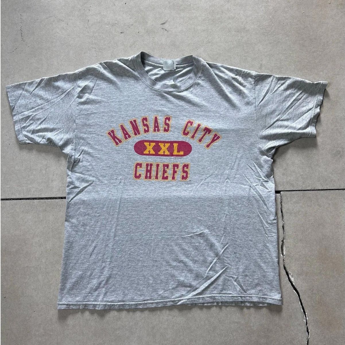 Champion 90s Vintage Kansas City Chiefs Champion Grey T Shirt Size XL Size US XL / EU 56 / 4 - 1 Thumbnail