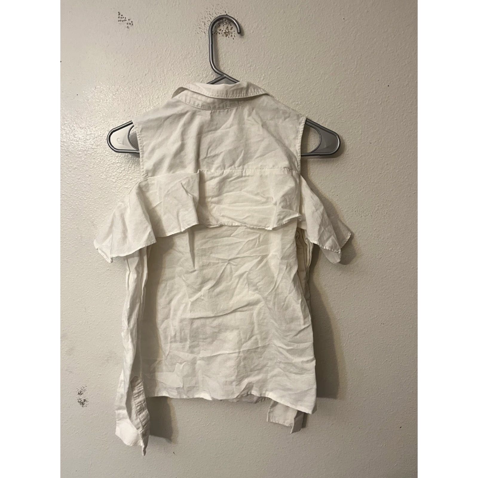 Express EXPRESS Women's Blouse Shirt Ivory Cold Shoulder Ruffle Button Down Long Sleeve Sz. S Size S / US 4 / IT 40 - 3 Thumbnail