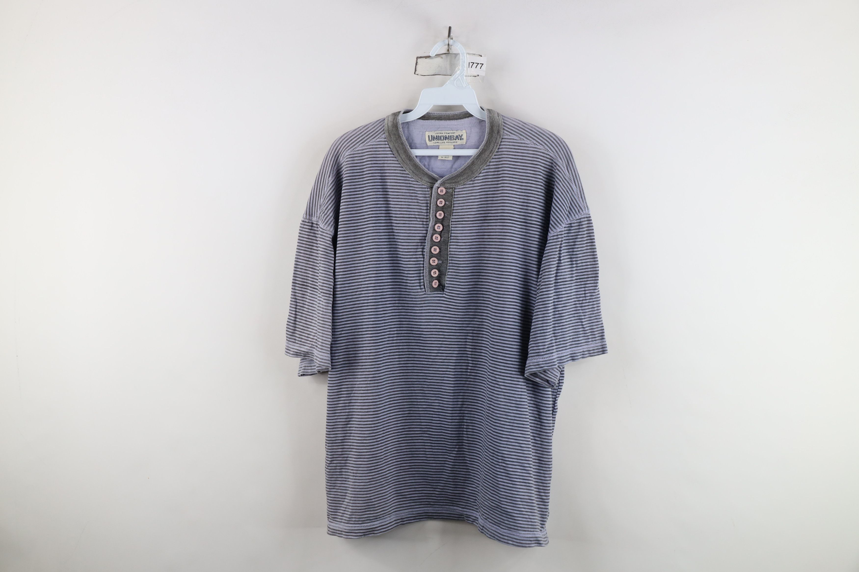 Vintage Vintage 90s Unionbay Skateboarding Boxy Fit Henley T-Shirt Size US L / EU 52-54 / 3 - 1 Thumbnail