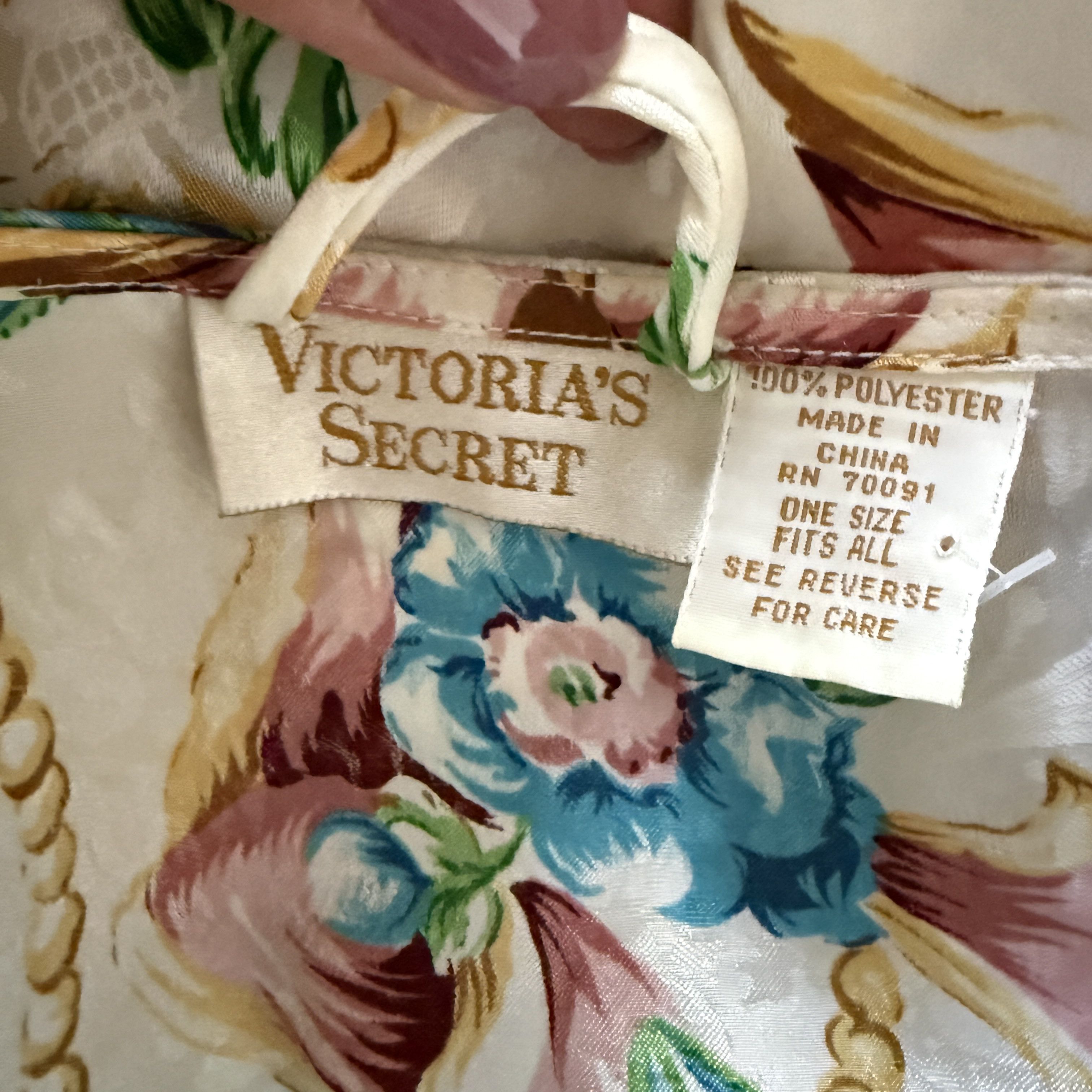 Victoria's Secret Victorias Secret Kimono Robe Floral Gold Label Coquette Size ONE SIZE - 6 Thumbnail
