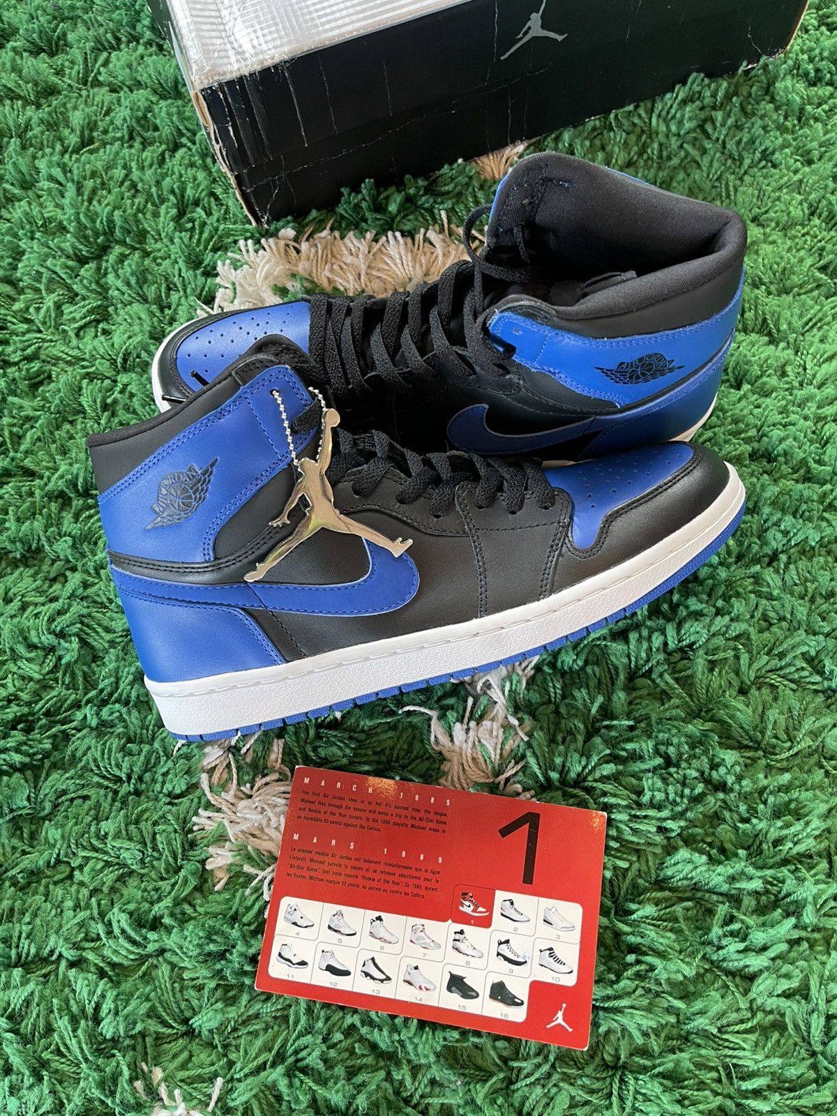Jordan Brand × Nike [BRAND NEW] 2001 Jordan 1 High Black Royal Blue Size US 10.5 / EU 43-44 - 10 Thumbnail