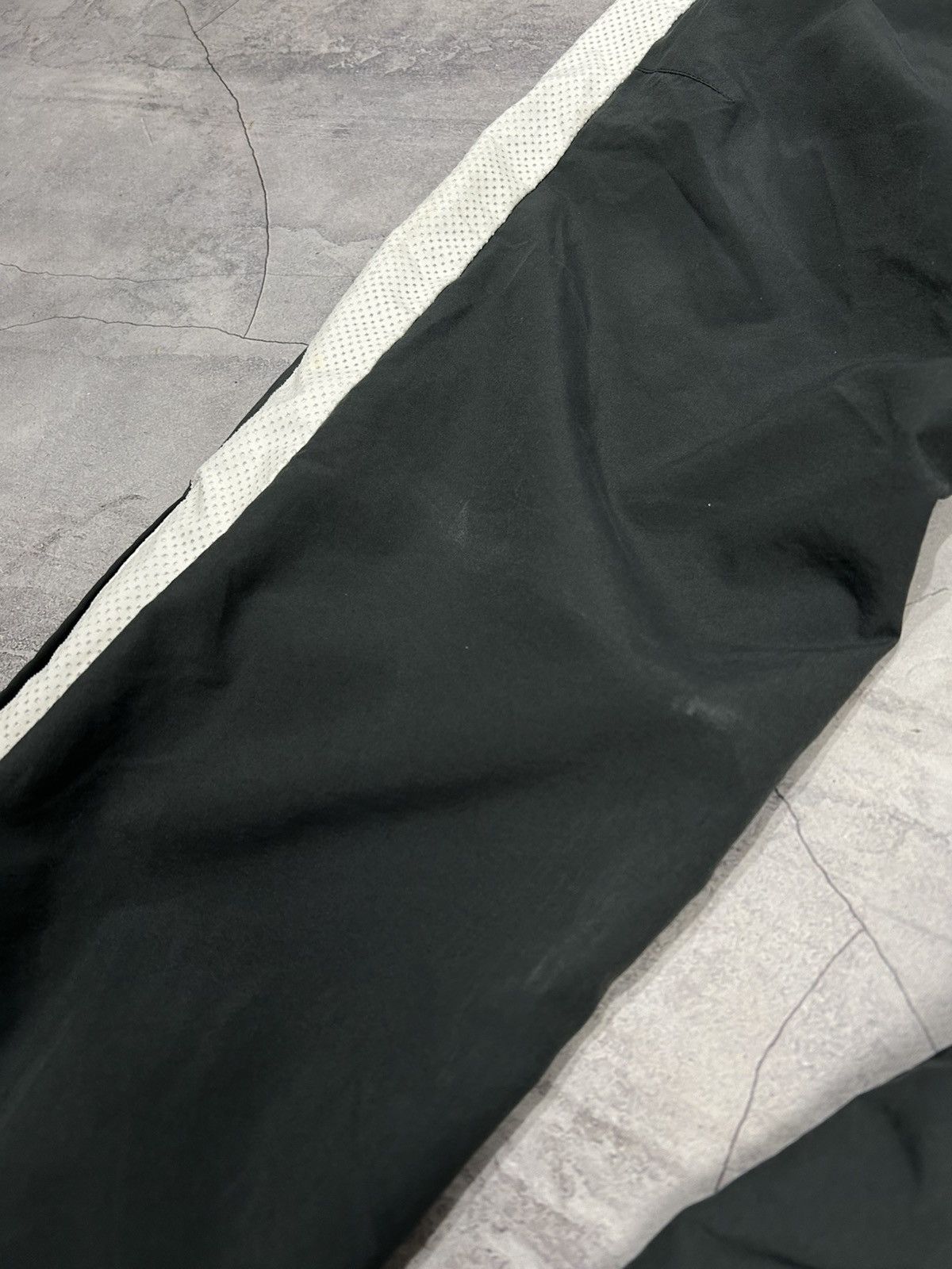 Nike Rare Vintage Nike Drill Track Pants TN Swoosh Size US 32 / EU 48 - 10 Thumbnail