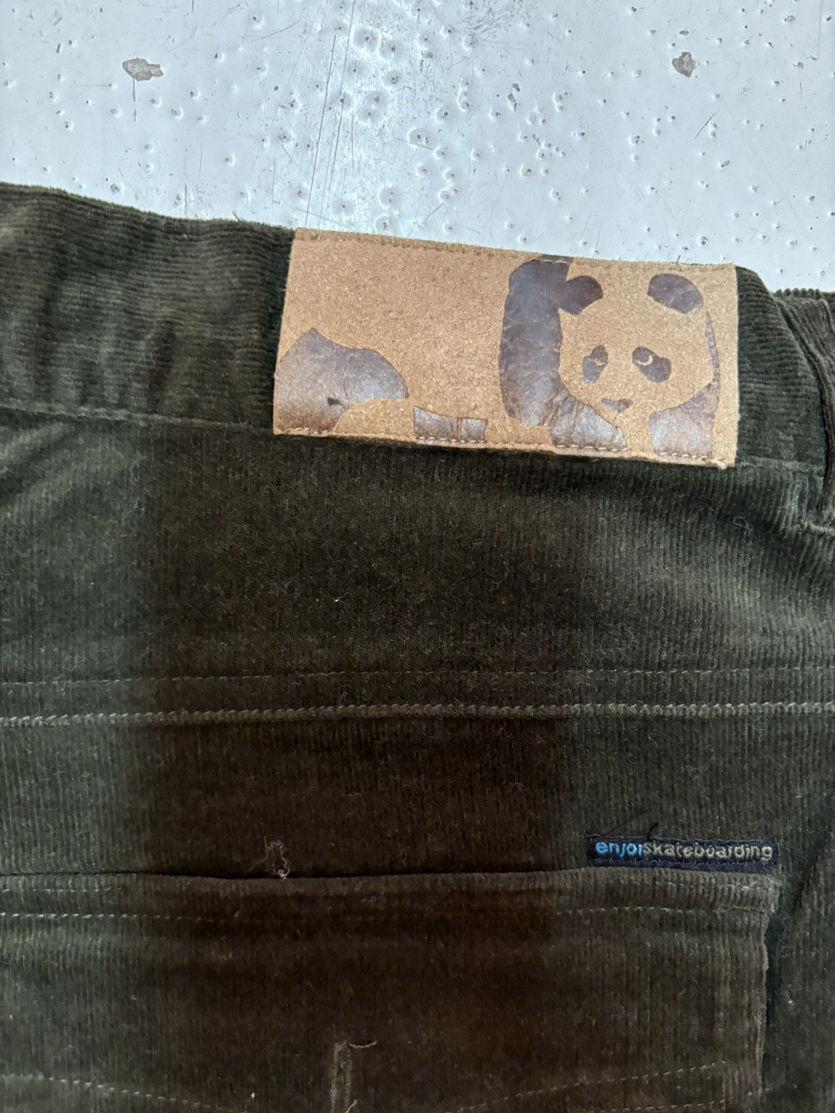 Enjoi × Vintage ***FINAL DROP***RARE 00s ENJOI SKATEBOARD CORDUROY SHORT 36 Size US 36 / EU 52 - 18 Thumbnail