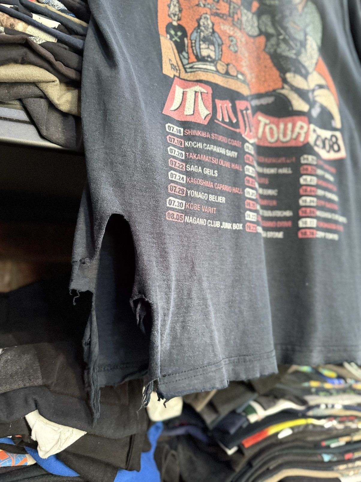Band Tees Thrashed Vintage Maximum The Hormon Tour Very Grunge Tee Size US M / EU 48-50 / 2 - 6 Thumbnail