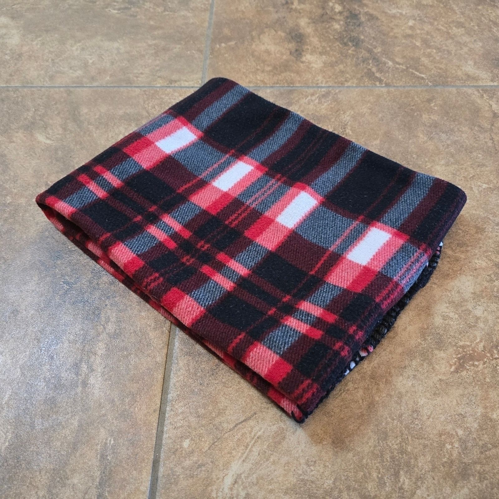 Other Red Black Plaid Plush Blanket Size ONE SIZE - 1 Thumbnail