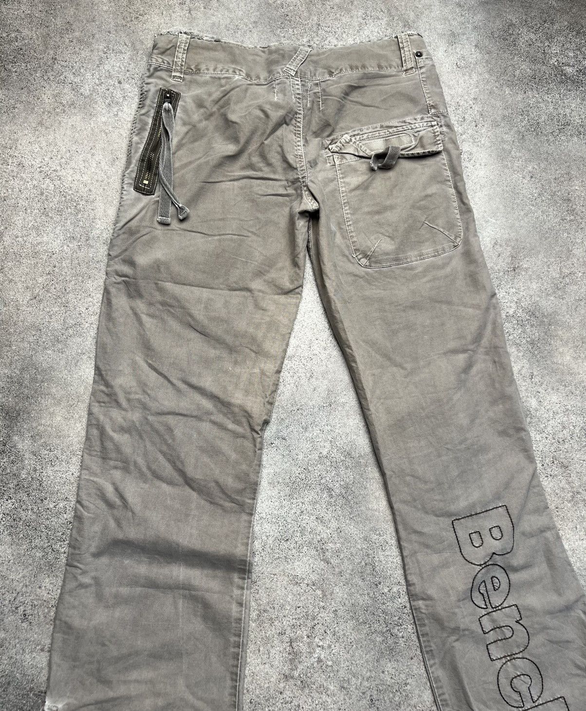 Bench × Japanese Brand × Vintage Bench vintage distressed faded flare pants Size 28" / US 6 / IT 42 - 7 Thumbnail