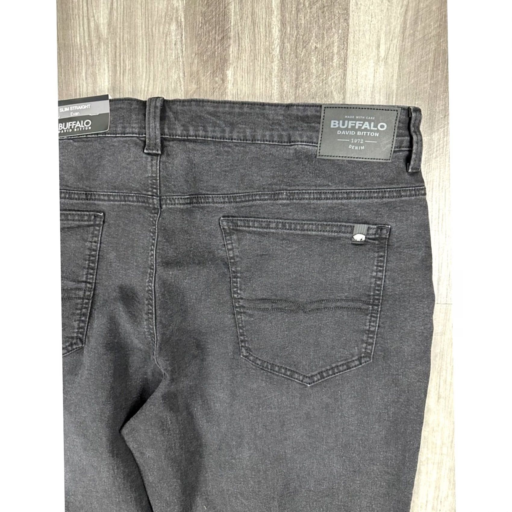Buffalo David Bitton VINTAGE Buffalo David Bitton Evan Black Sanded Slim Straight Stretch Jeans 42x30 Mens Regular 42 Black Slim Straight Jeans Size US 42 / EU 58 - 4 Thumbnail
