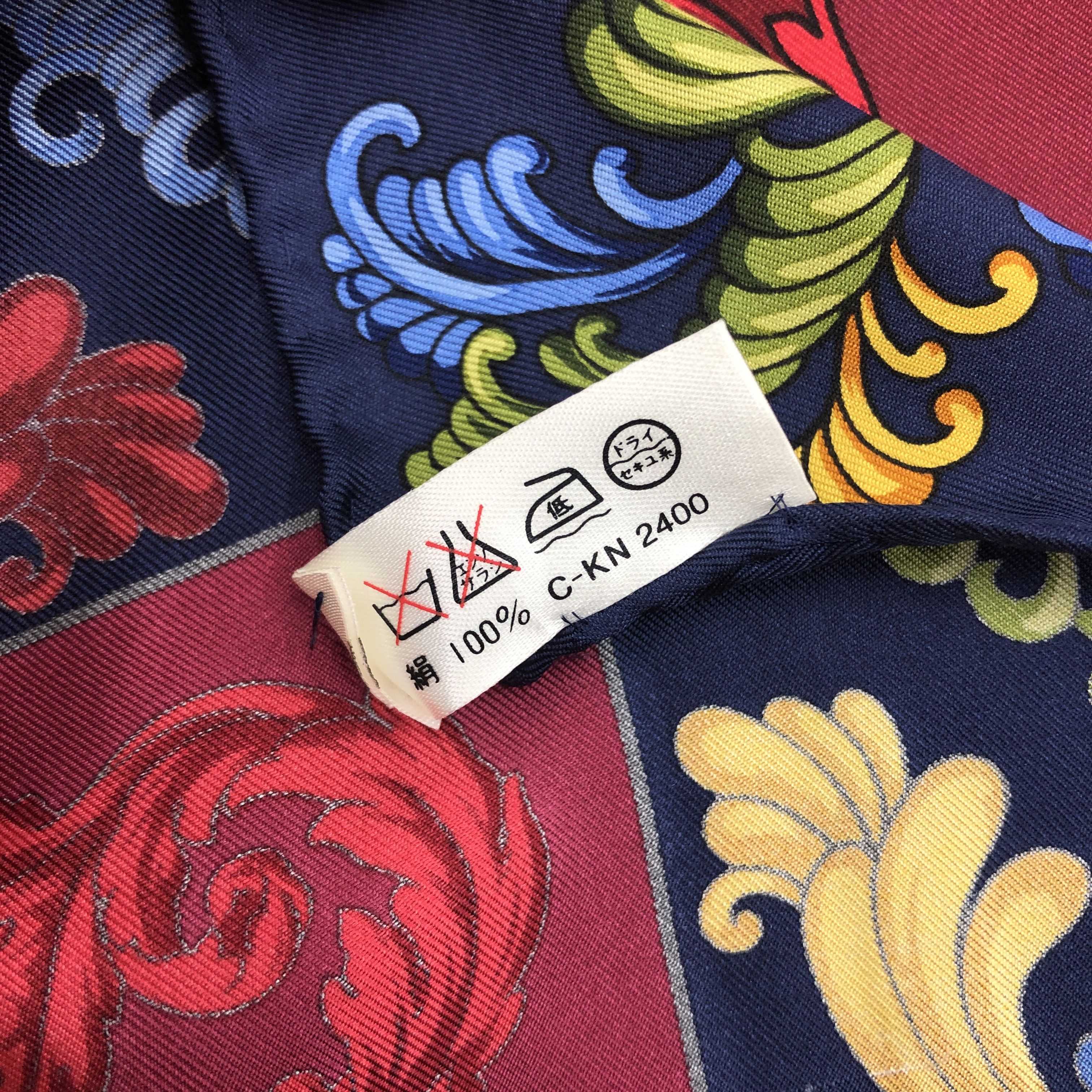 Roberta di Camerino × Vintage Vintage Roberta di Camerino SILK Scarf Twill Stole Wraps Size ONE SIZE - 15 Thumbnail
