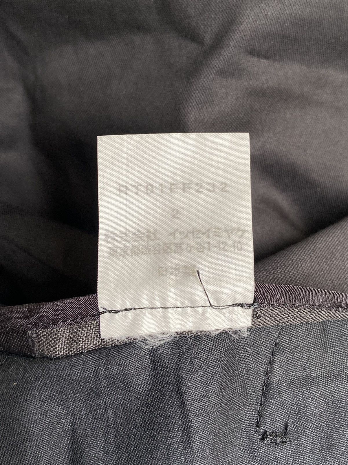 Issey Miyake 24 ISSEY MIYAKE Black Shorts Size US 27 - 17 Thumbnail