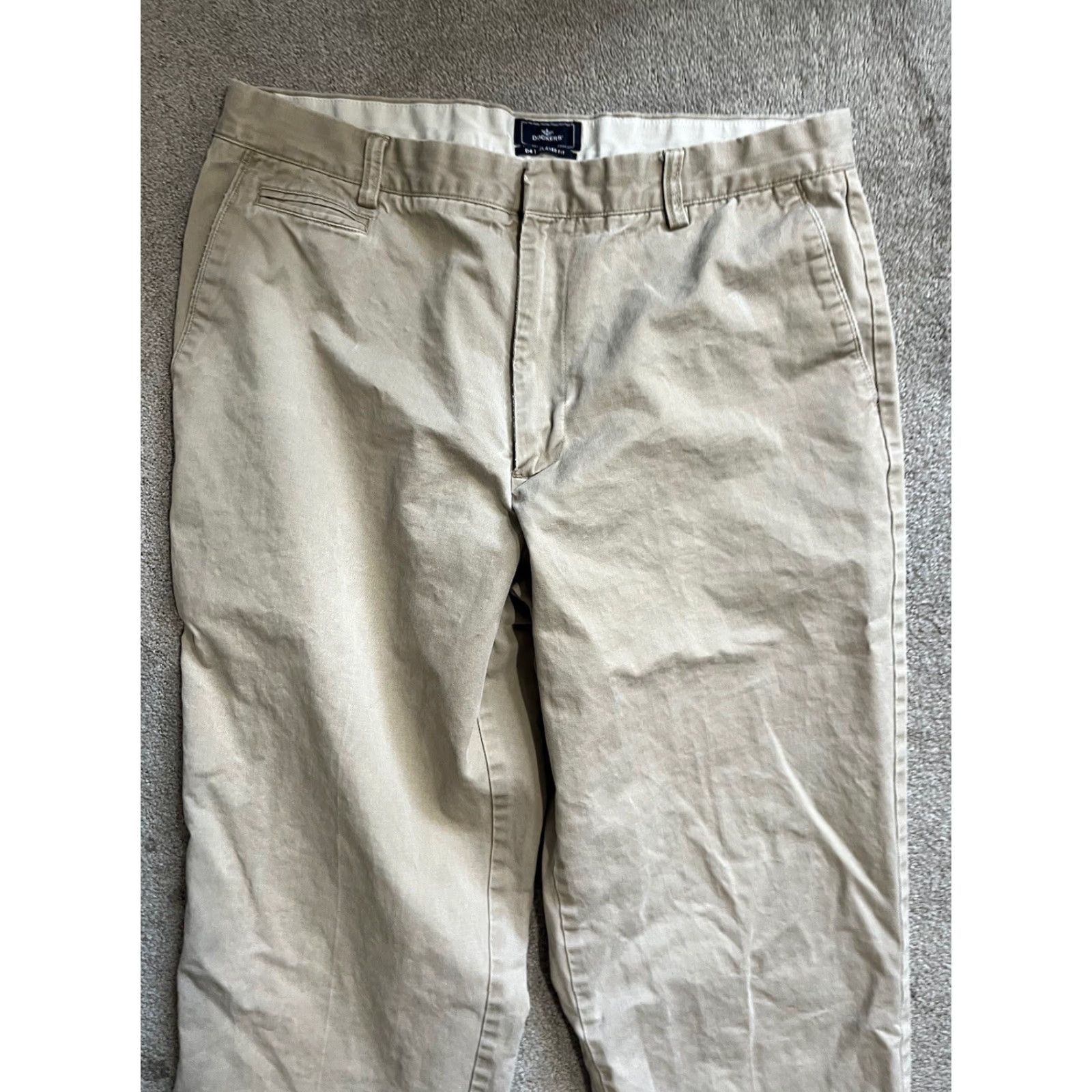 Dockers Dockers Mens Size 36x31 D4 Relaxed Fit Dress Pants Khaki Beige Chino Flat Front Regular 90s Army Apple Style Pants Mens Size US 36 / EU 52 - 2 Thumbnail