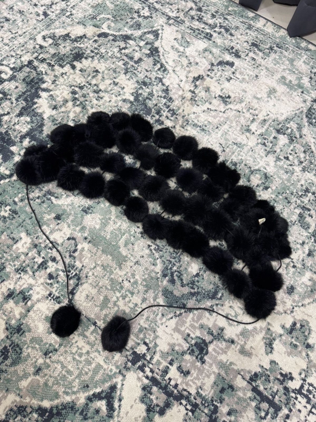 Japanese Brand BLACK POM-POM RABBIT FUR SCARF Size ONE SIZE - 4 Thumbnail
