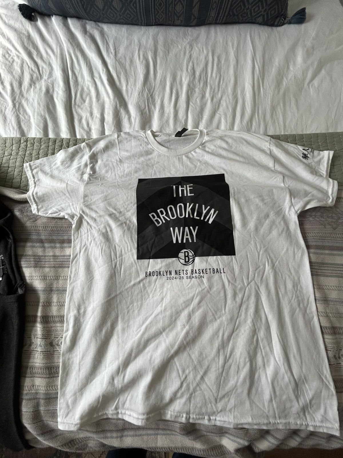 NBA Brooklyn Nets T shirt won at Halftime Show Size US XL / EU 56 / 4 - 1 Thumbnail