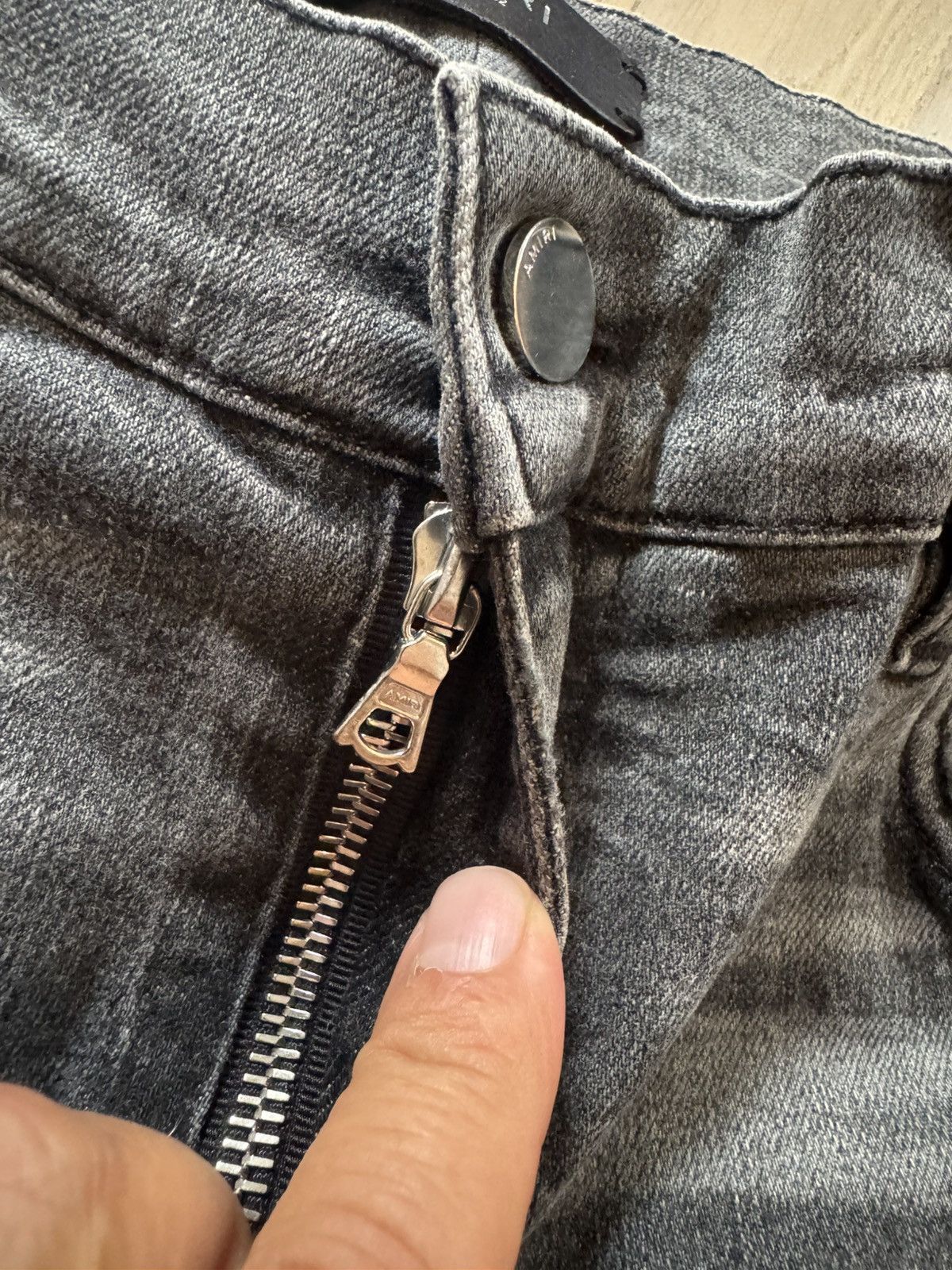 Amiri AMIRI jeans STUDY ALL PHOTOS CAREFULLY FOR TAPE MEASUREMENTS Size US 32 / EU 48 - 12 Thumbnail