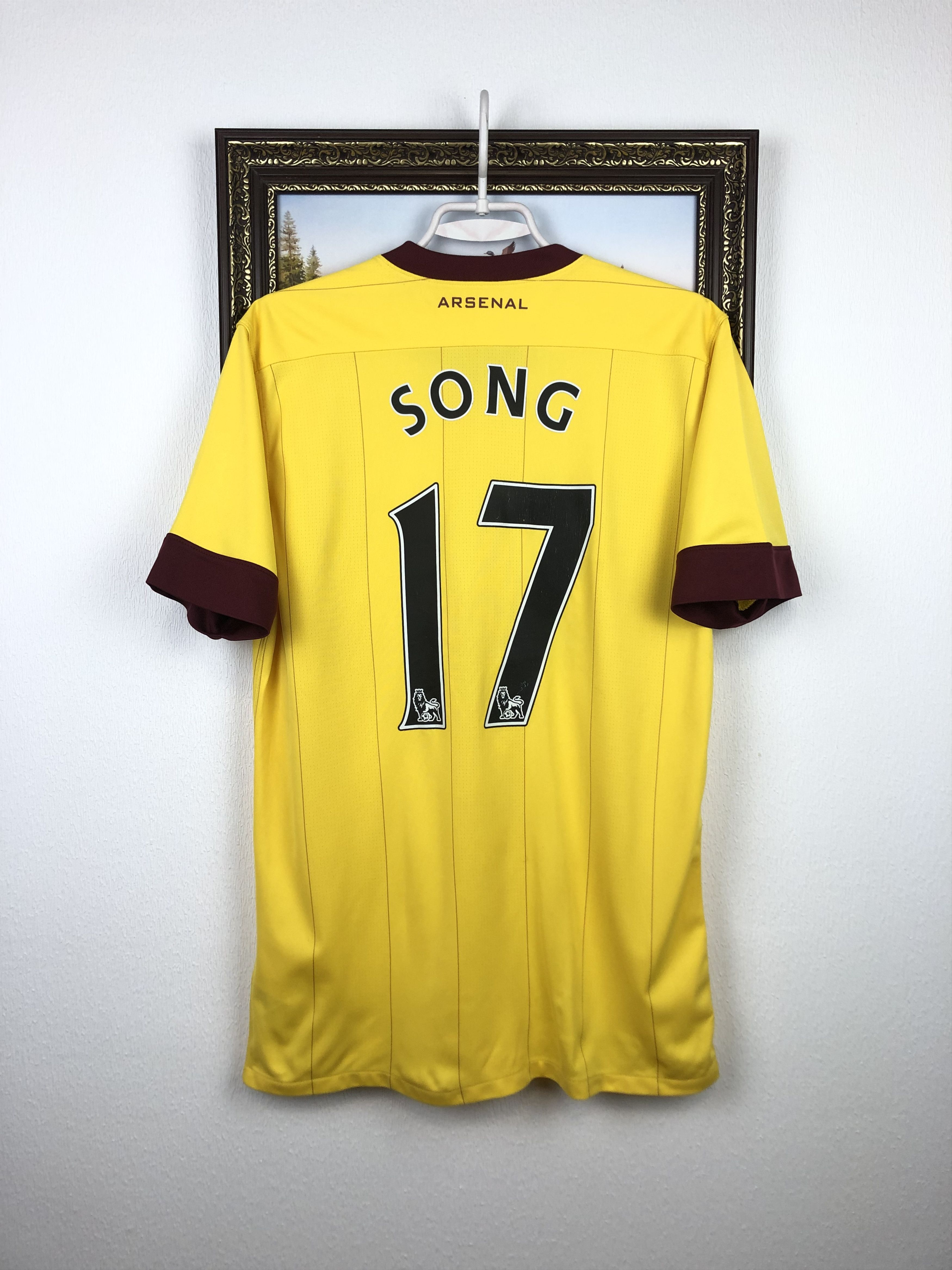 Nike Arsenal football shirt 2010 Soccer Song Nike Jersey Tee Hype Size US M / EU 48-50 / 2 - 1 Thumbnail