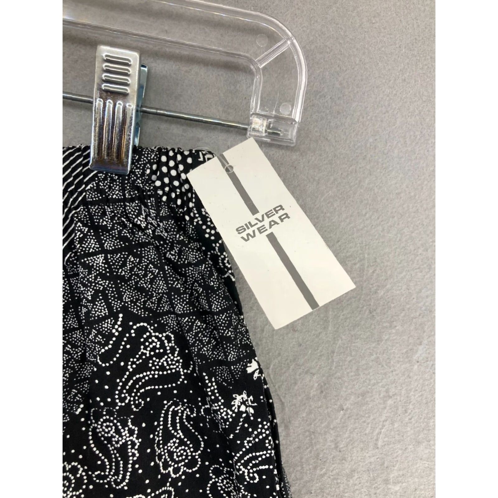 Vintage Silver Wear Womens Shorts S Black USA Made Stretch NWT Geometric Pattern Front Flat High Rise Size 28" / US 6 / IT 42 - 7 Thumbnail