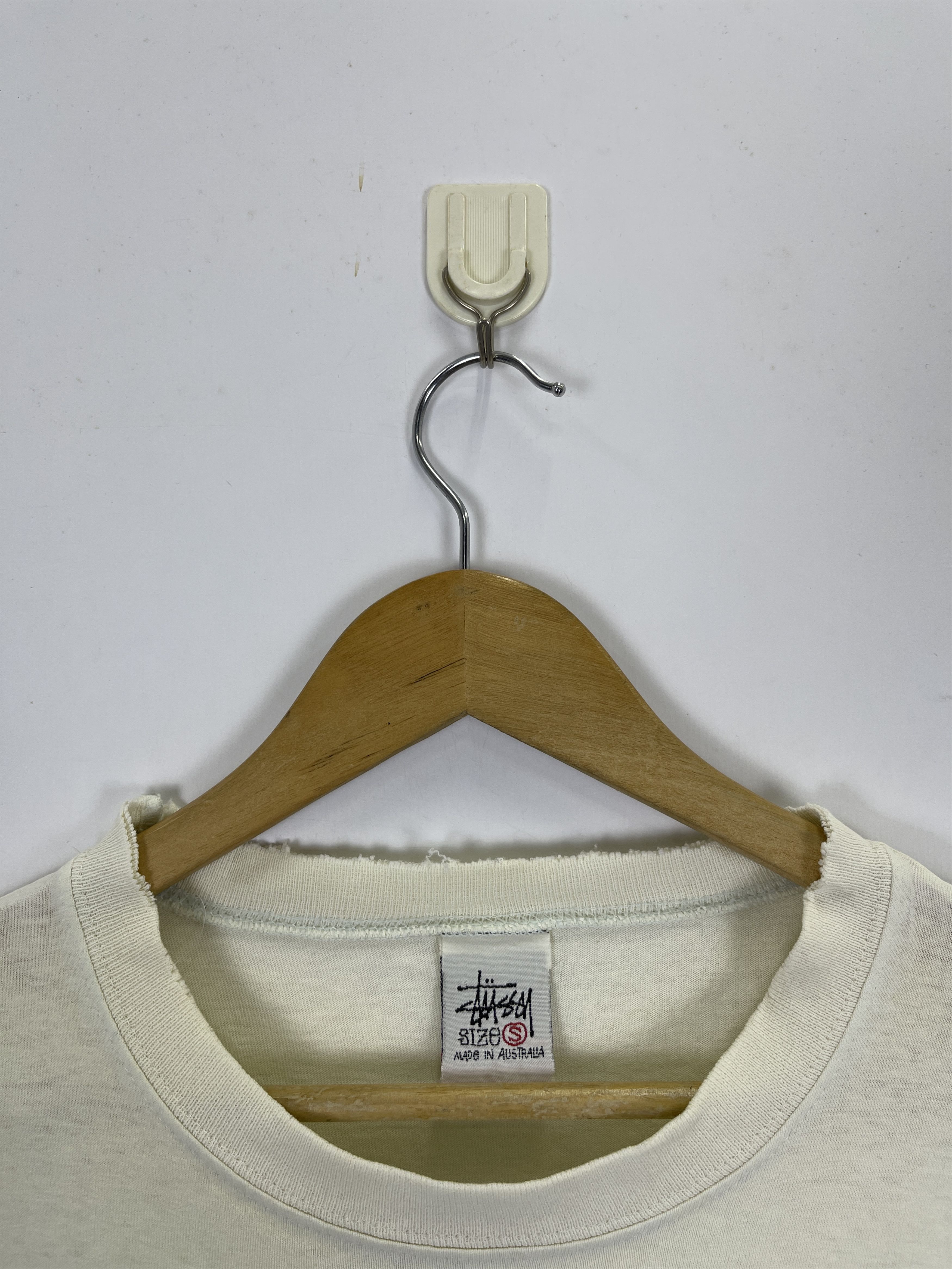 Stussy × Vintage Vintage 90s Stussy Big Logo Distressed Tee TA0443 Size US S / EU 44-46 / 1 - 9 Thumbnail