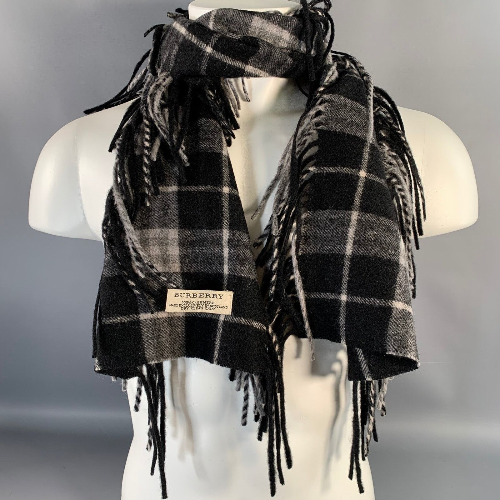 Burberry BURBERRY Black Grey Plaid Cashmere Fringe Trim Scarf Size ONE SIZE - 1 Thumbnail