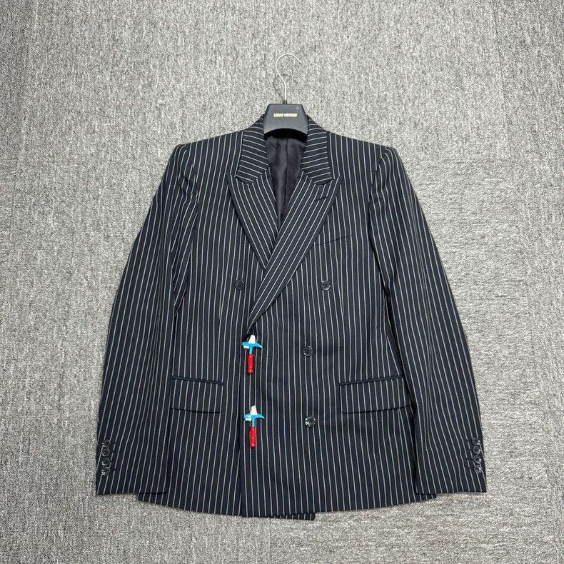 Louis Vuitton Louis Vuitton Double-breasted striped hammer suit 2501-Next Size 46R - 1 Thumbnail