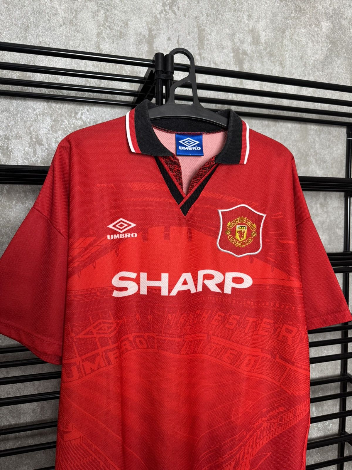 Umbro MANCHESTER UNITED 1994/96 HOME FOOTBALL SHIRT UMBRO JERSEY Size US L / EU 52-54 / 3 - 2 Thumbnail