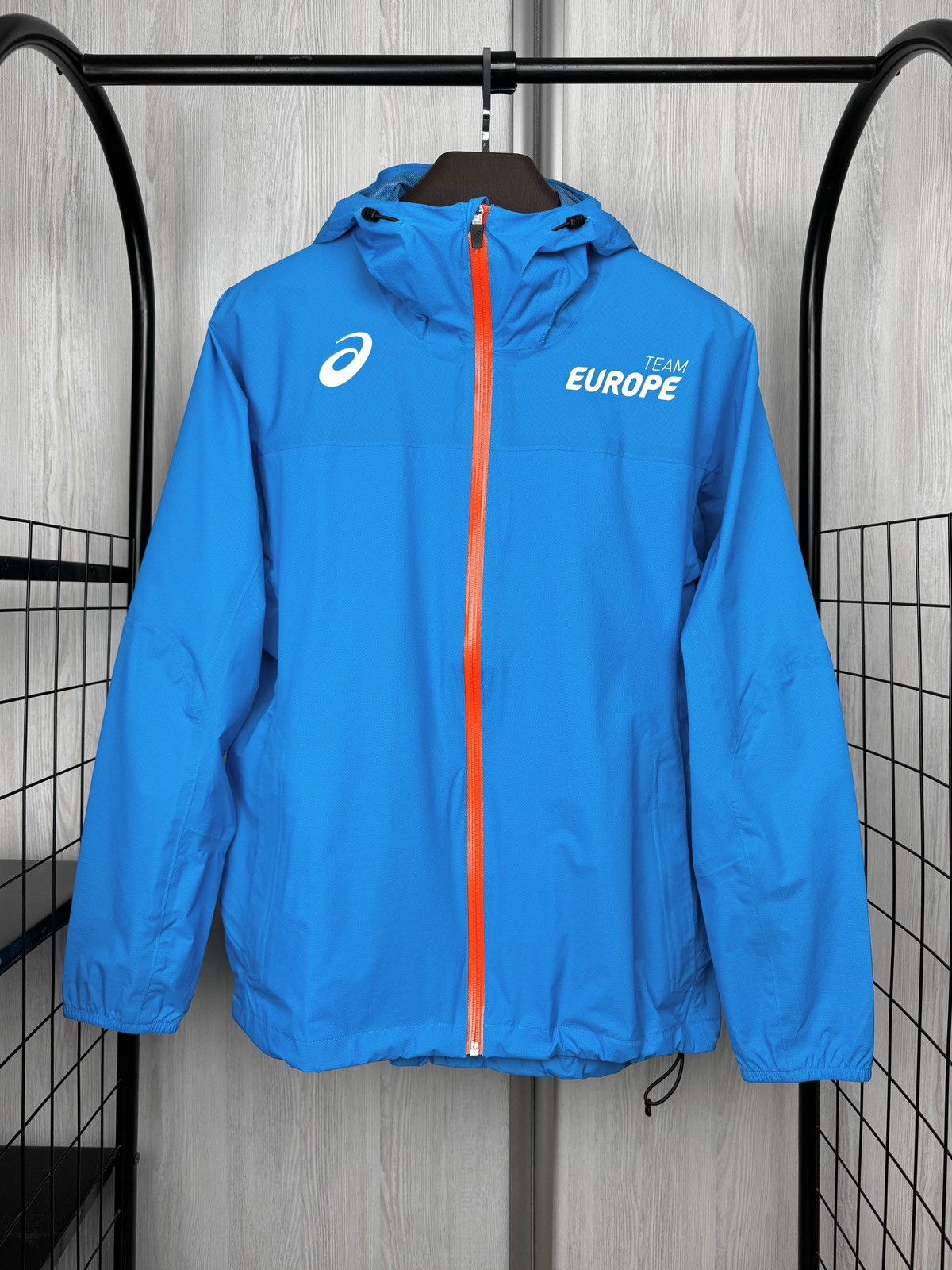 Asics Asics Team Europe Pro Elite 2019 Storm Jacket size L Size US L / EU 52-54 / 3 - 2 Thumbnail