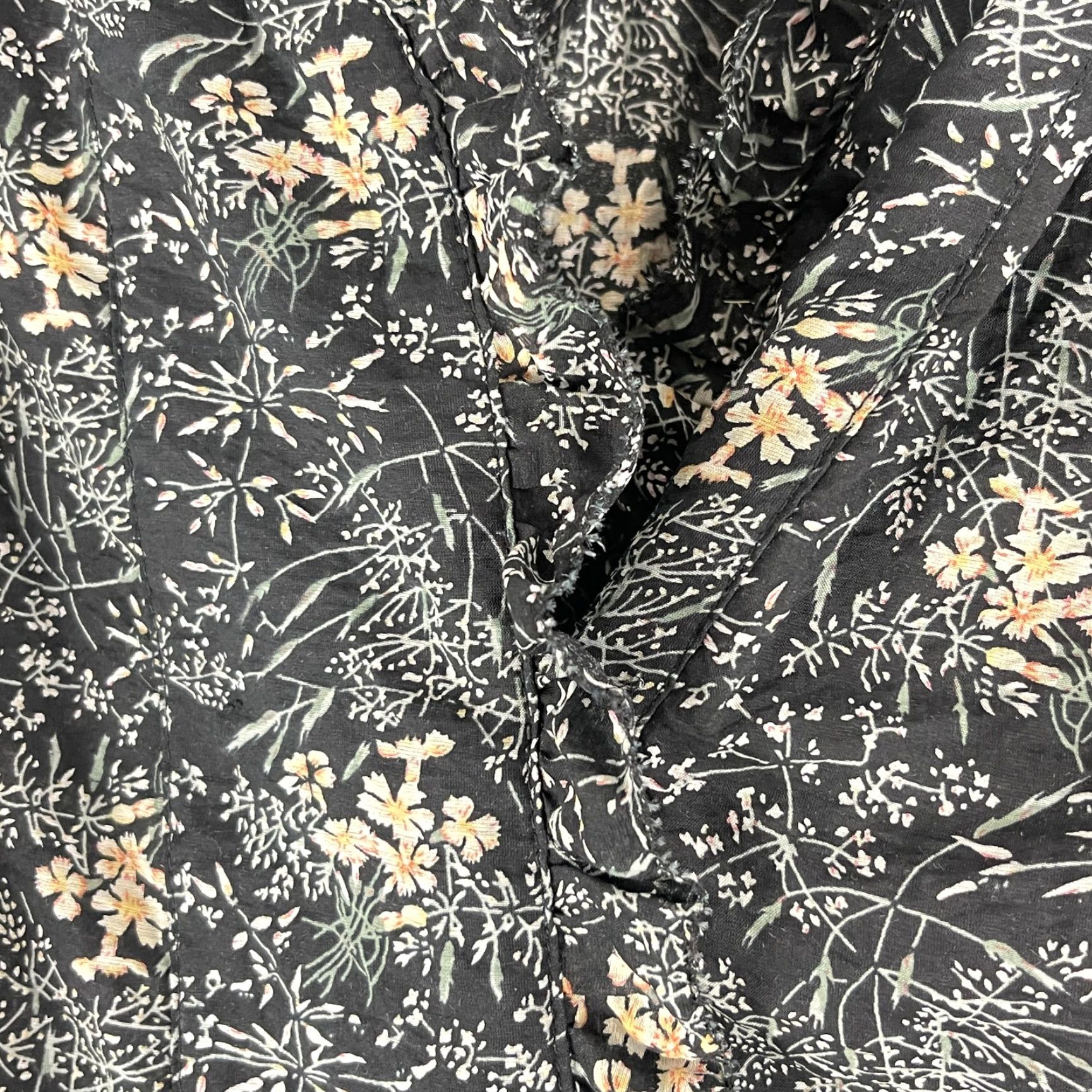ASTR The Label ASTR The Label Button-Up Shirt Womens Large Black Floral Long Sleeve Ruffle Size L / US 10 / IT 46 - 5 Thumbnail