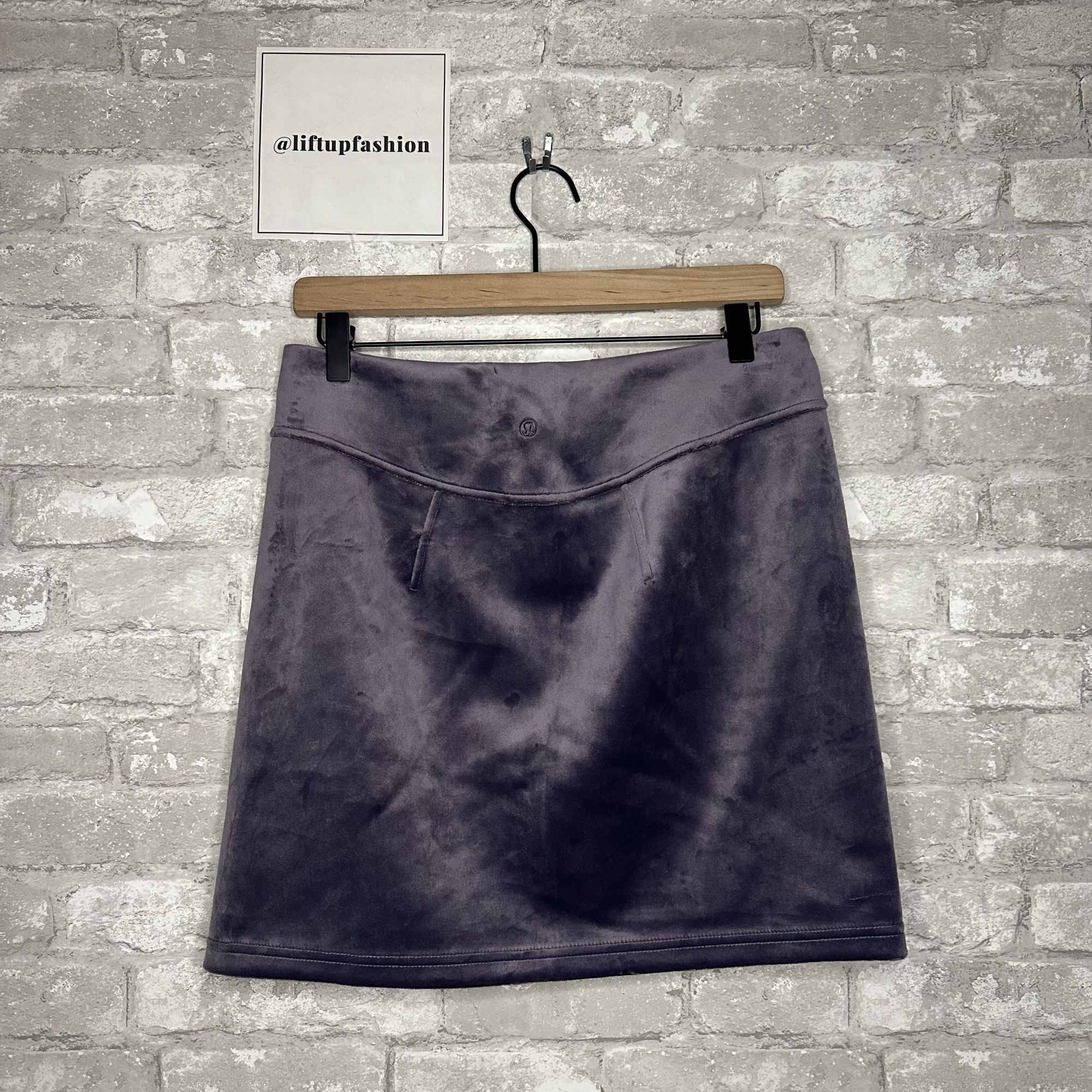 Lululemon Lululemon Scuba High Rise Mini Skirt Velvet NWT Medium Size 30" / US 8 / IT 44 - 7 Thumbnail