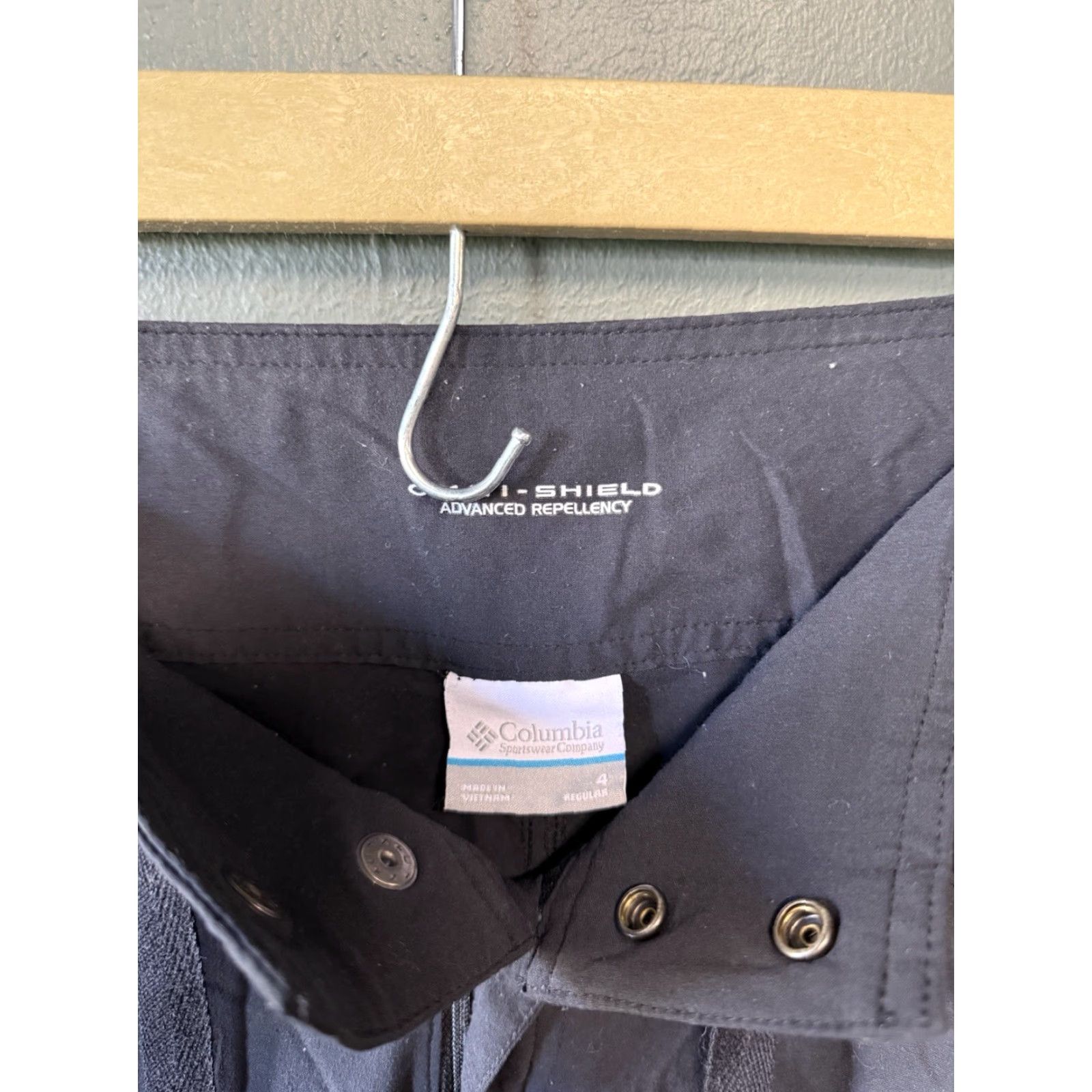 Vintage Columbia Womens Cargo Pants Omni-Shield Black 4 Pants Regular 31in Inseam Womens Size 27" / US 4 / IT 40 - 3 Thumbnail