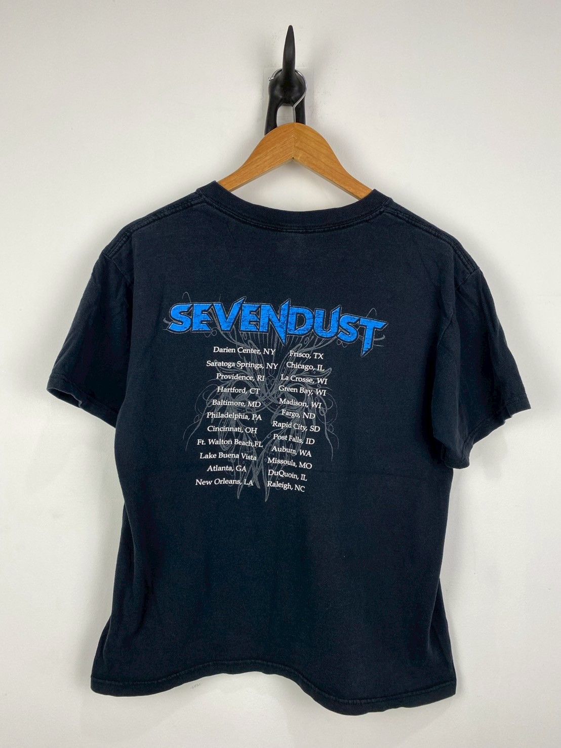 Band Tees Vintage Sevendust T-Shirts DO1232 Size US M / EU 48-50 / 2 - 3 Thumbnail