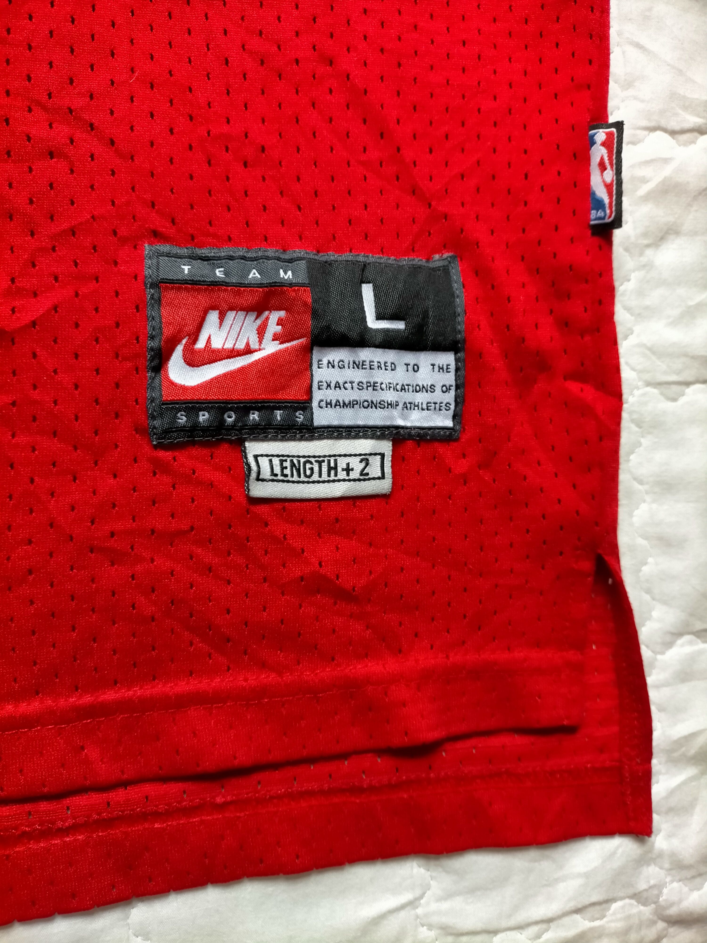 Nike Vintage 90s Nike Chicago Bulls Jordan 23 Jersey Size US L / EU 52-54 / 3 - 9 Thumbnail