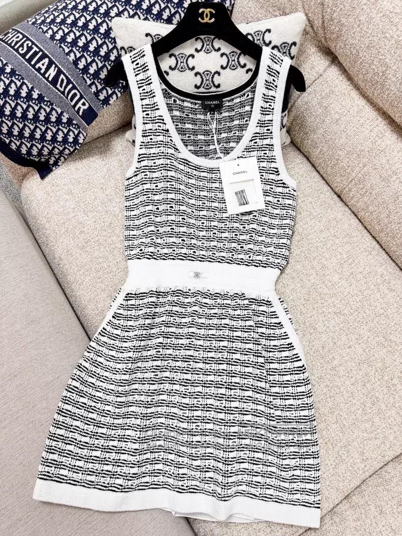 Chanel Chanel Black and white color-blocked thin striped small ho Size XXS / US 00 / IT 34 - 3 Thumbnail