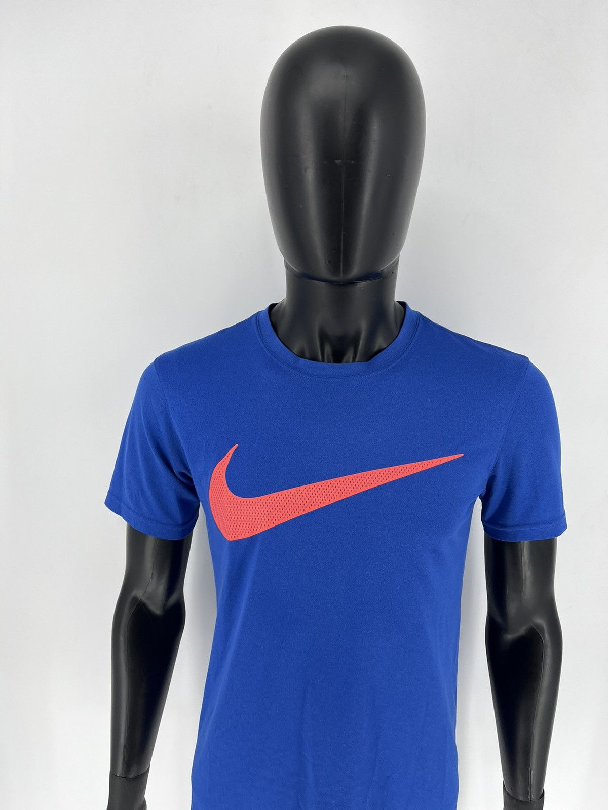 Nike Vintage 90s Nike Swoosh Logo Tee Travis Scott Style Grailed Size US S / EU 44-46 / 1 - 5 Thumbnail
