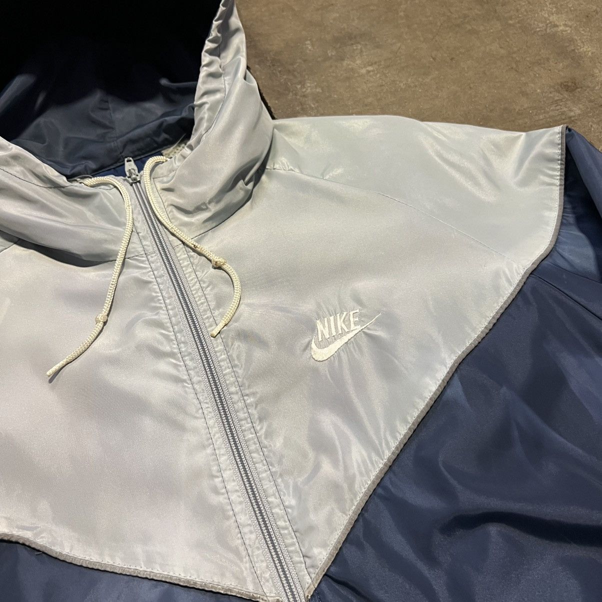 Nike Vintage 80s Nike Windbreaker Track Jacket Lightweight Logo Size US L / EU 52-54 / 3 - 5 Thumbnail