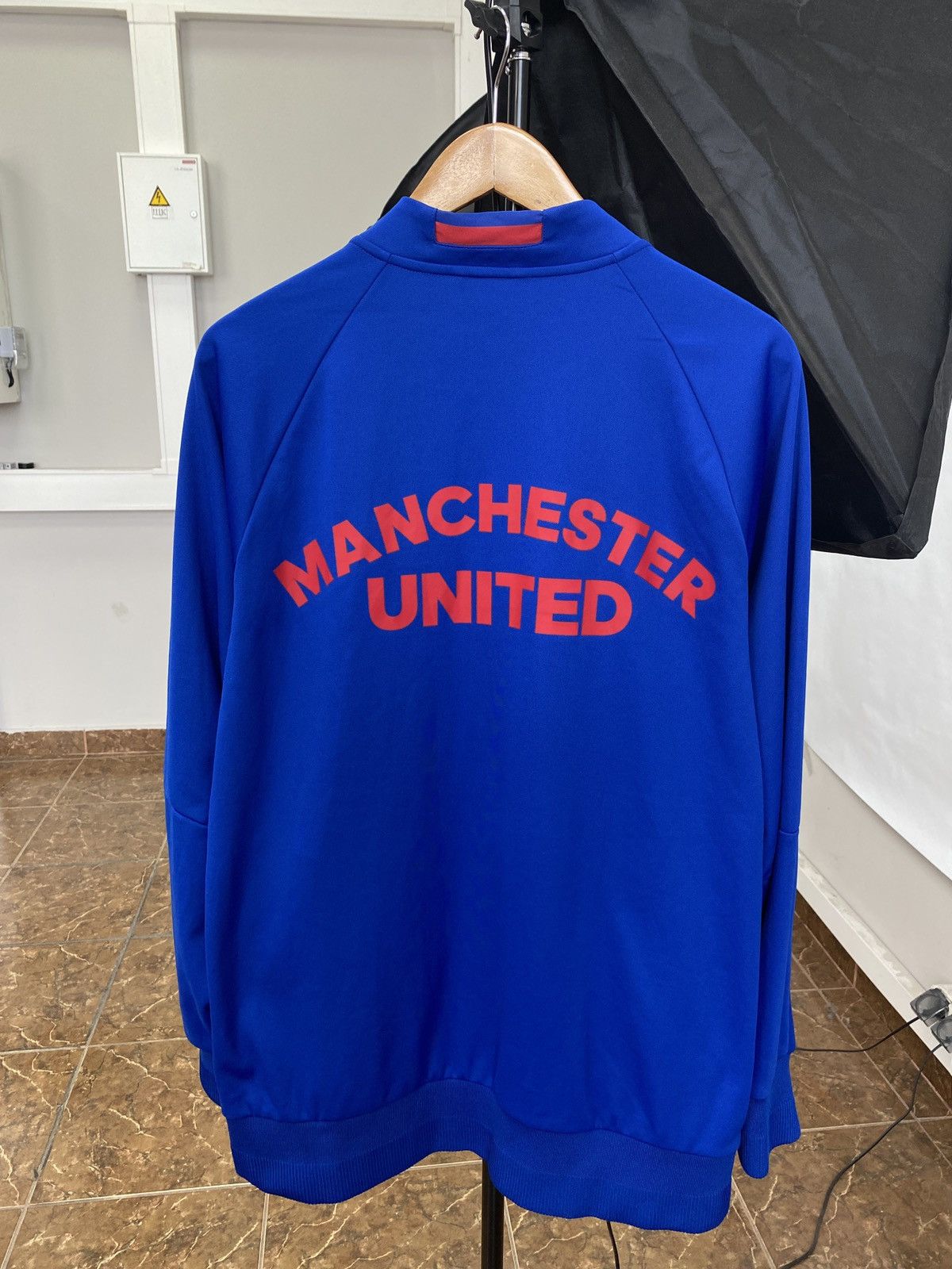 Adidas 🏴󠁧󠁢󠁥󠁮󠁧󠁿 Y2K Adidas Manchester United Zip Hoodie Soccer Blokecore Size US L / EU 52-54 / 3 - 1 Thumbnail